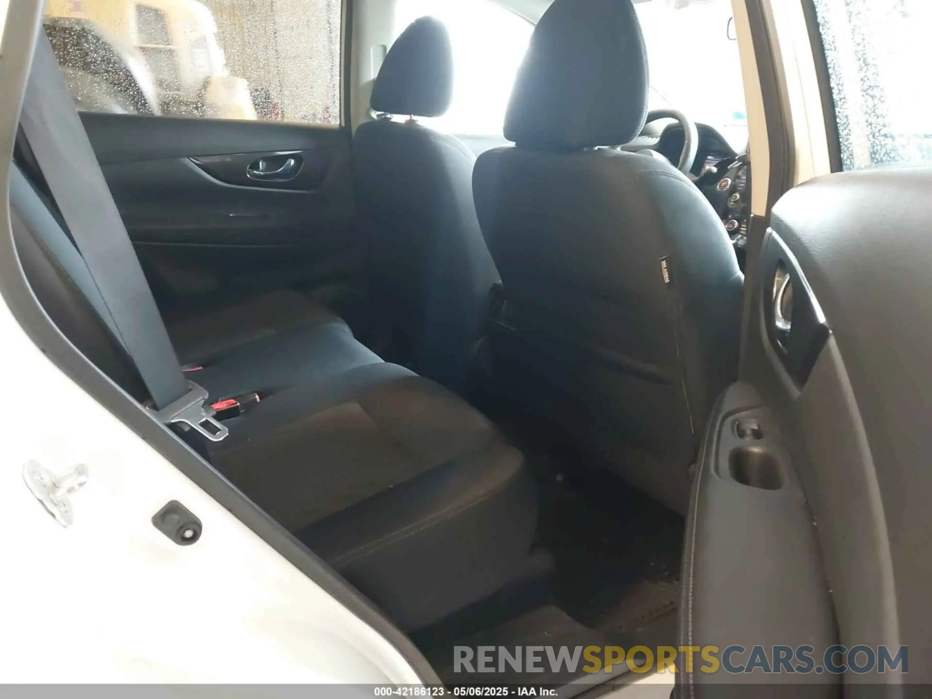 8 fotografías del automóvil dañado 5N1AT2MV0KC766109 NISSAN ROGUE 2019
