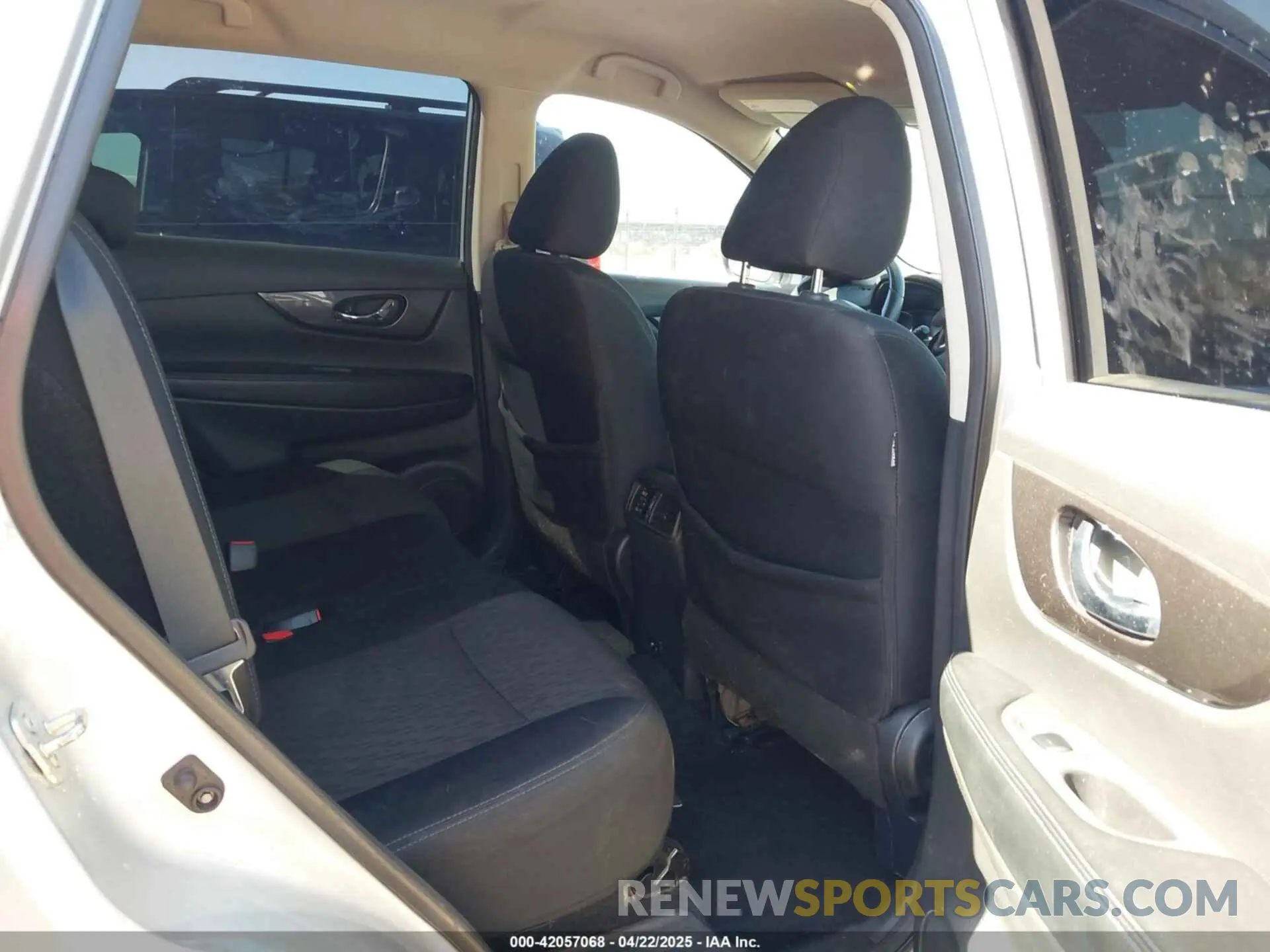 8 fotografías del automóvil dañado 5N1AT2MV2KC734049 NISSAN ROGUE 2019