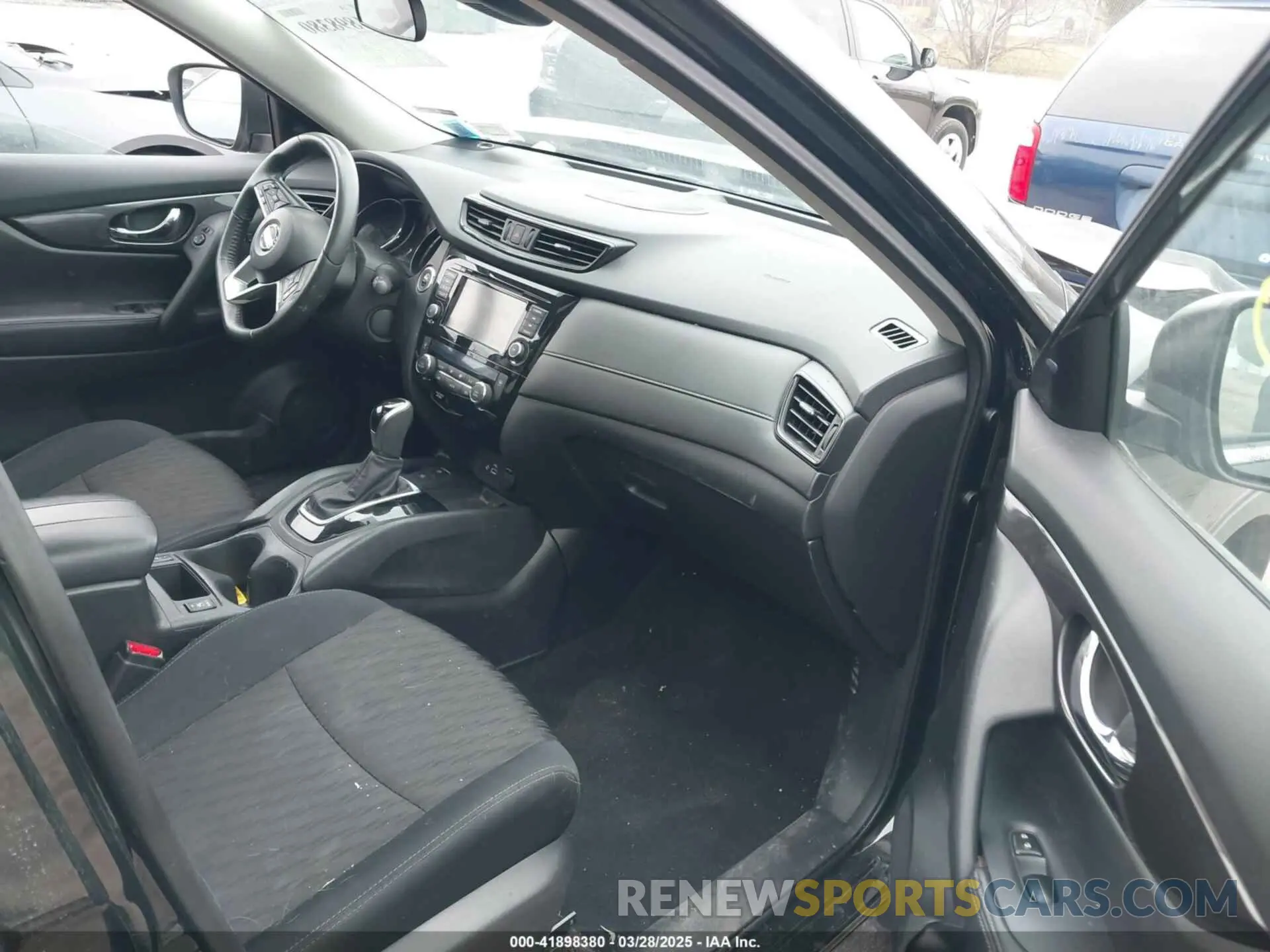 5 fotografías del automóvil dañado 5N1AT2MV2KC782750 NISSAN ROGUE 2019