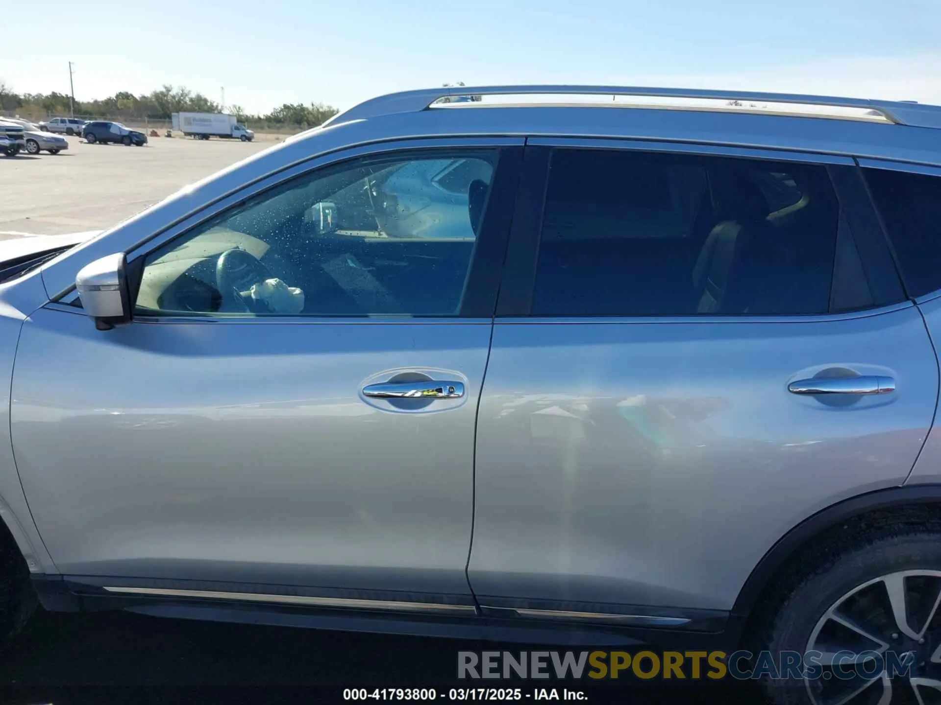 15 fotografías del automóvil dañado 5N1AT2MV3KC744377 NISSAN ROGUE 2019