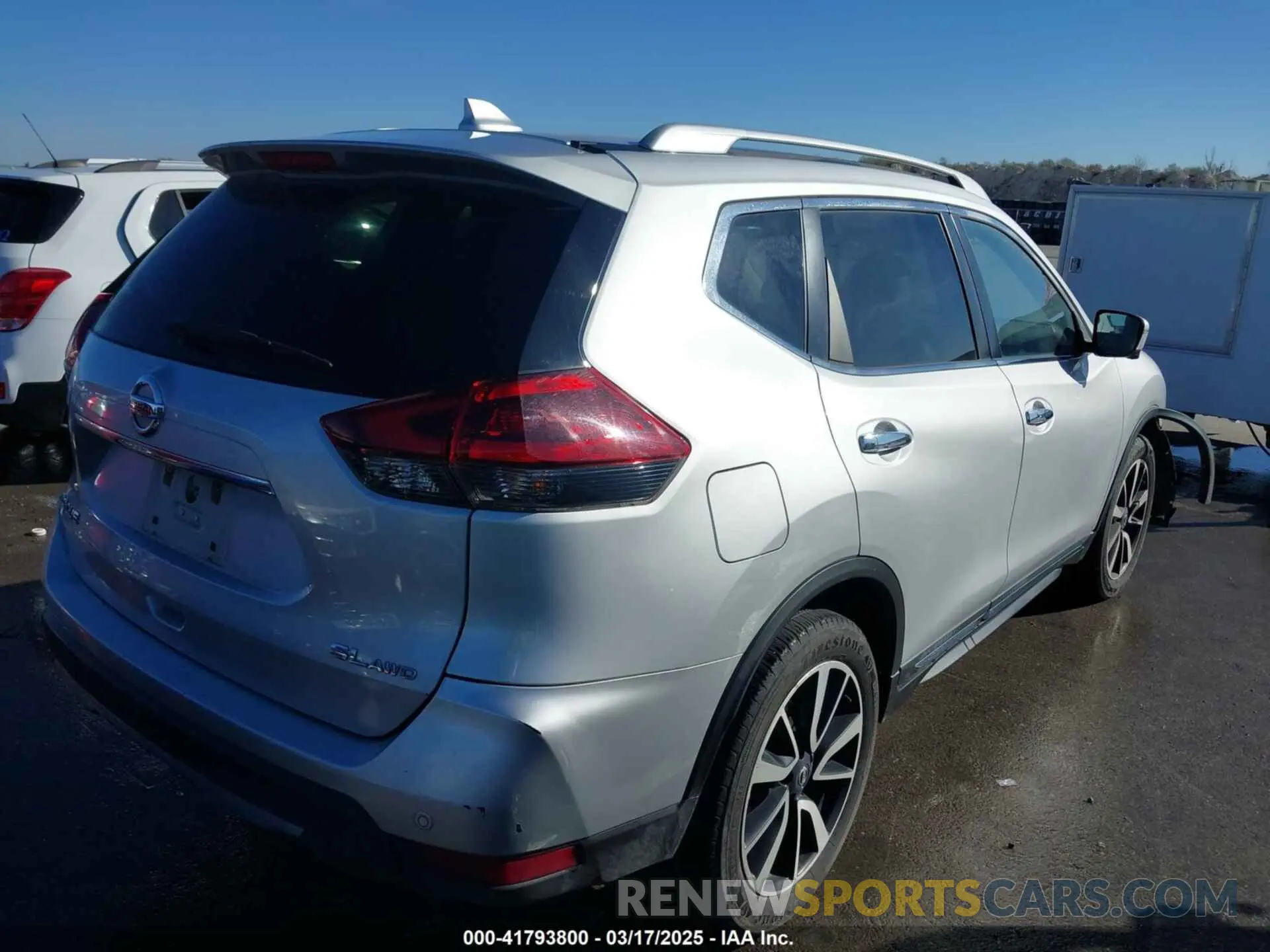 4 fotografías del automóvil dañado 5N1AT2MV3KC744377 NISSAN ROGUE 2019