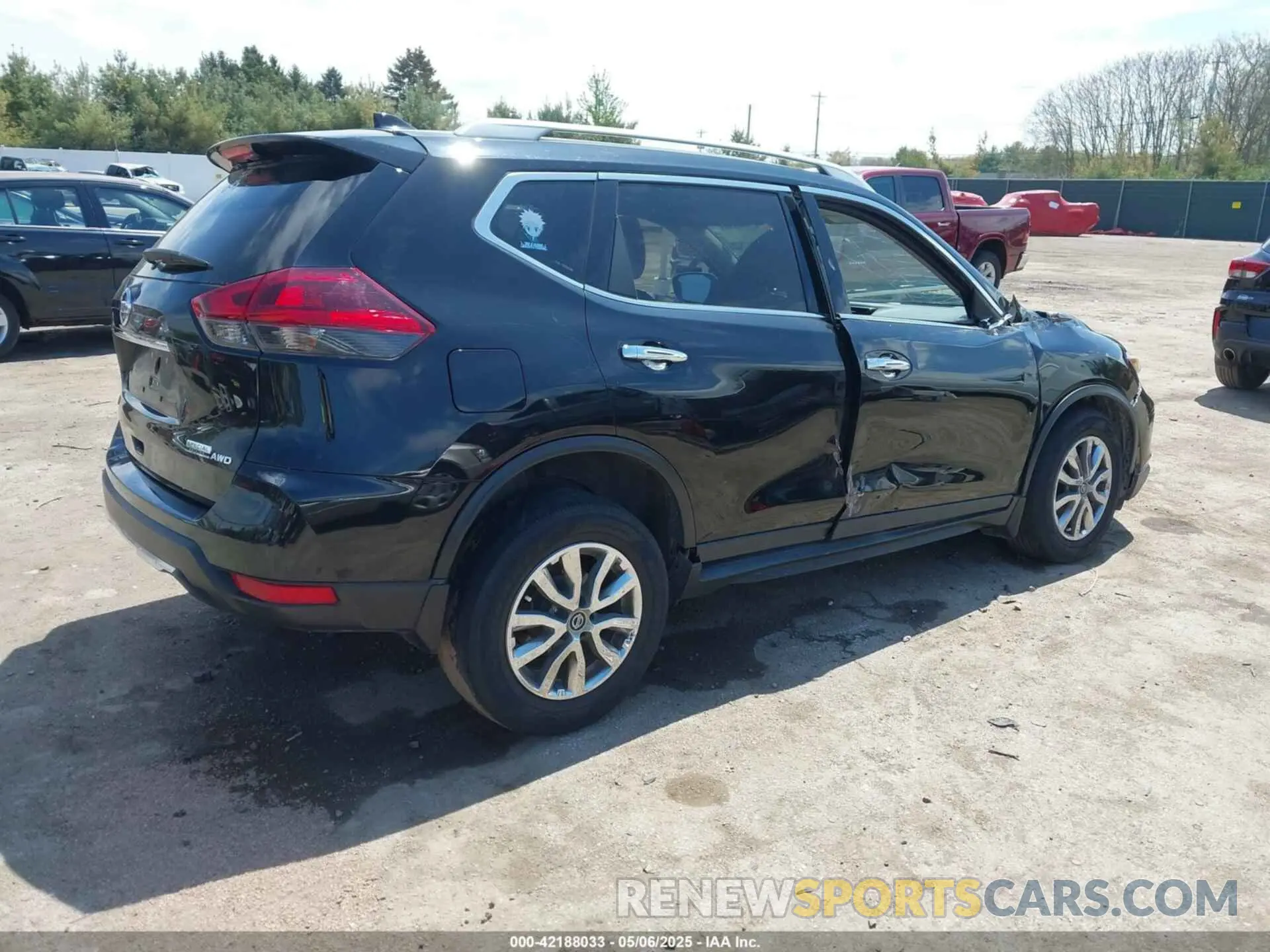 4 fotografías del automóvil dañado 5N1AT2MV3KC805467 NISSAN ROGUE 2019
