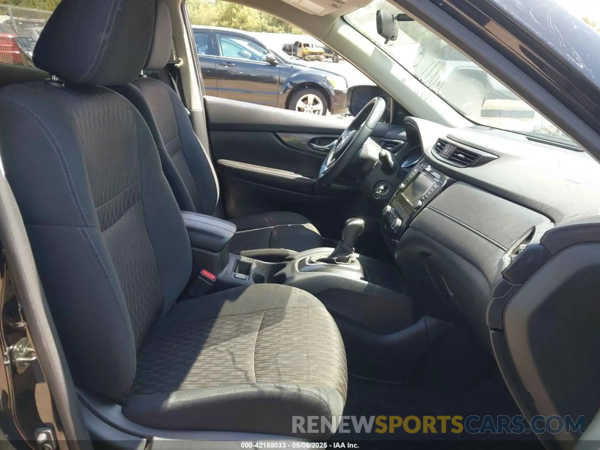5 fotografías del automóvil dañado 5N1AT2MV3KC805467 NISSAN ROGUE 2019