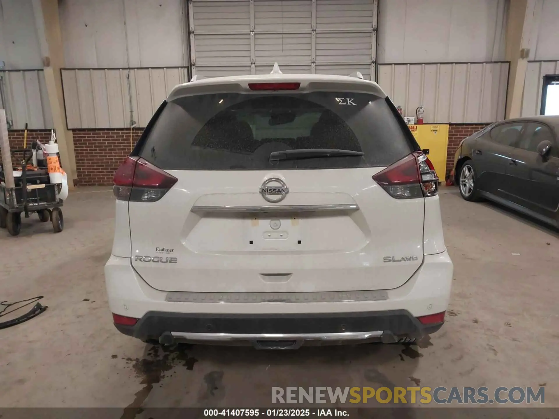 15 fotografías del automóvil dañado 5N1AT2MV4KC718953 NISSAN ROGUE 2019