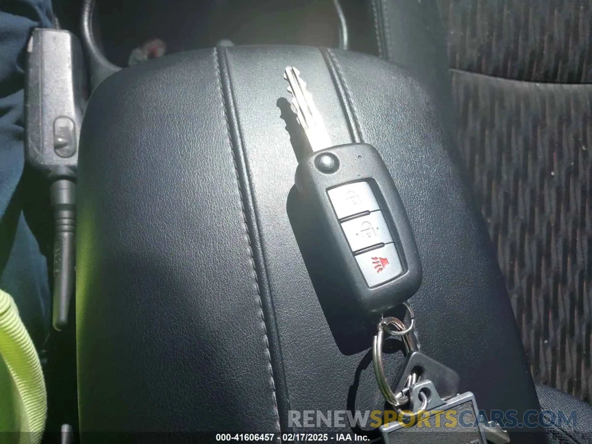 11 fotografías del automóvil dañado 5N1AT2MV4KC785326 NISSAN ROGUE 2019