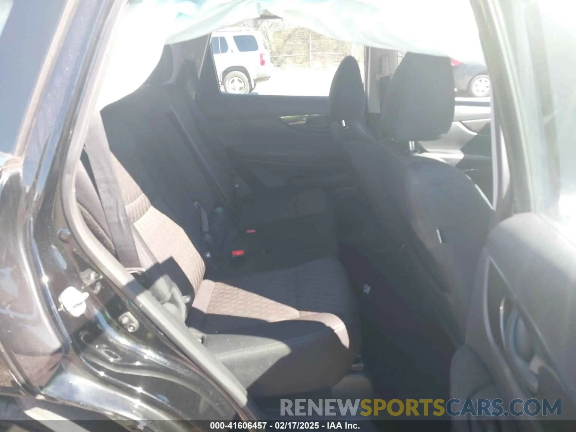 8 fotografías del automóvil dañado 5N1AT2MV4KC785326 NISSAN ROGUE 2019