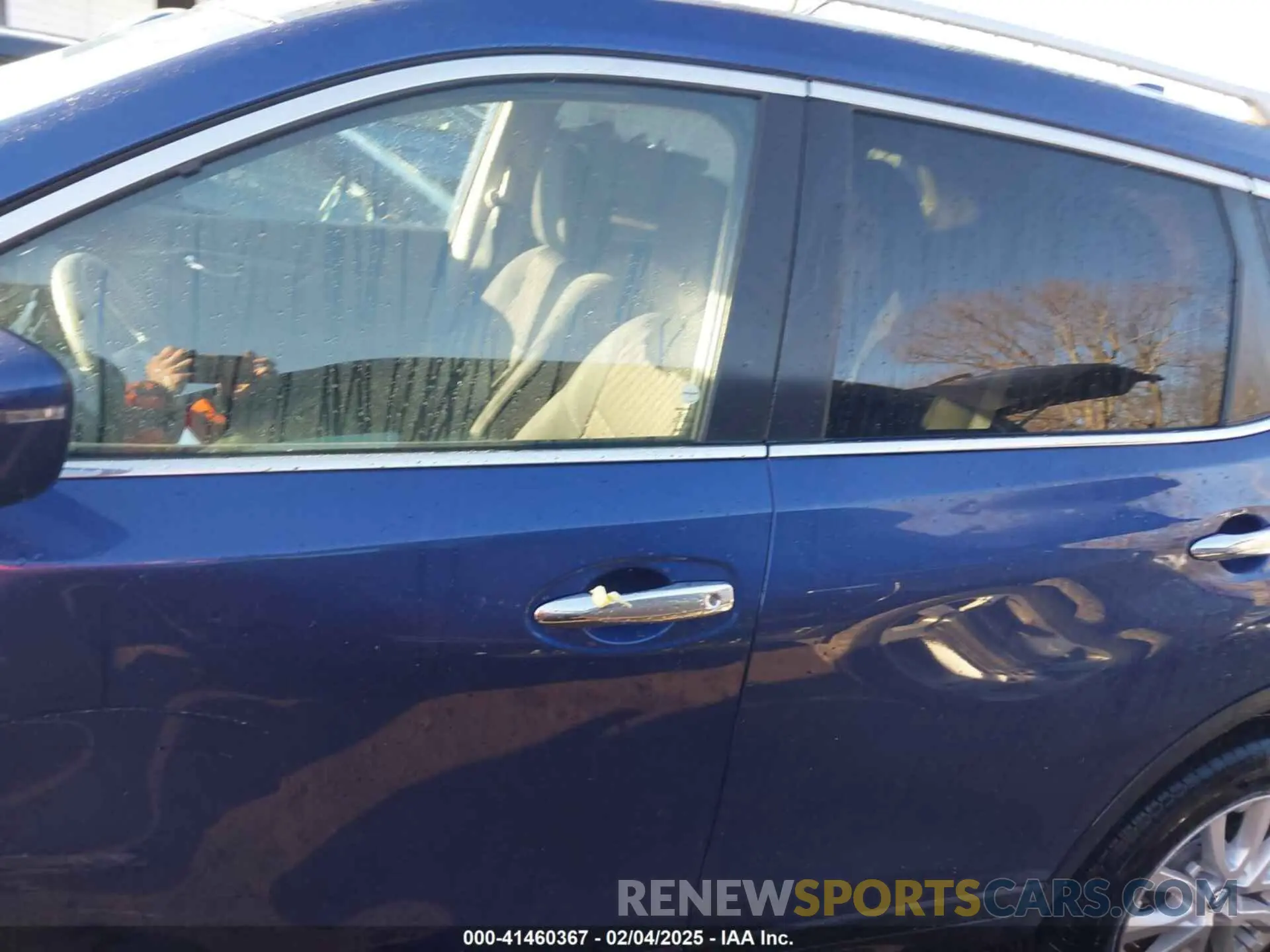 14 fotografías del automóvil dañado 5N1AT2MV4KC811942 NISSAN ROGUE 2019
