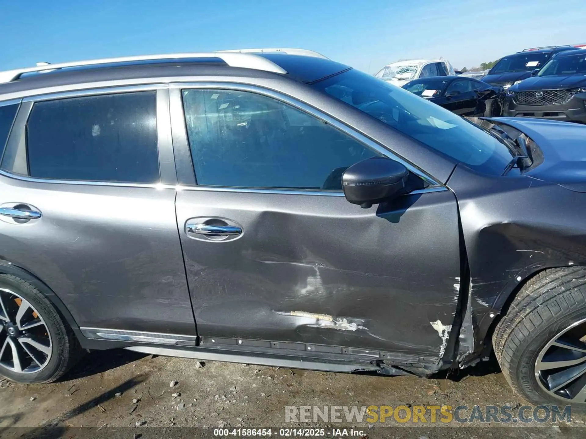 14 fotografías del automóvil dañado 5N1AT2MV5KC765473 NISSAN ROGUE 2019