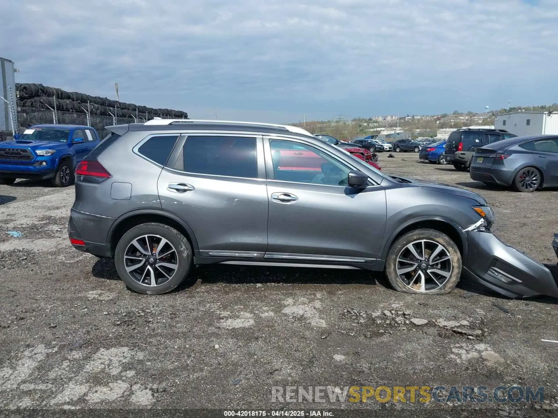 14 fotografías del automóvil dañado 5N1AT2MV6KC727136 NISSAN ROGUE 2019