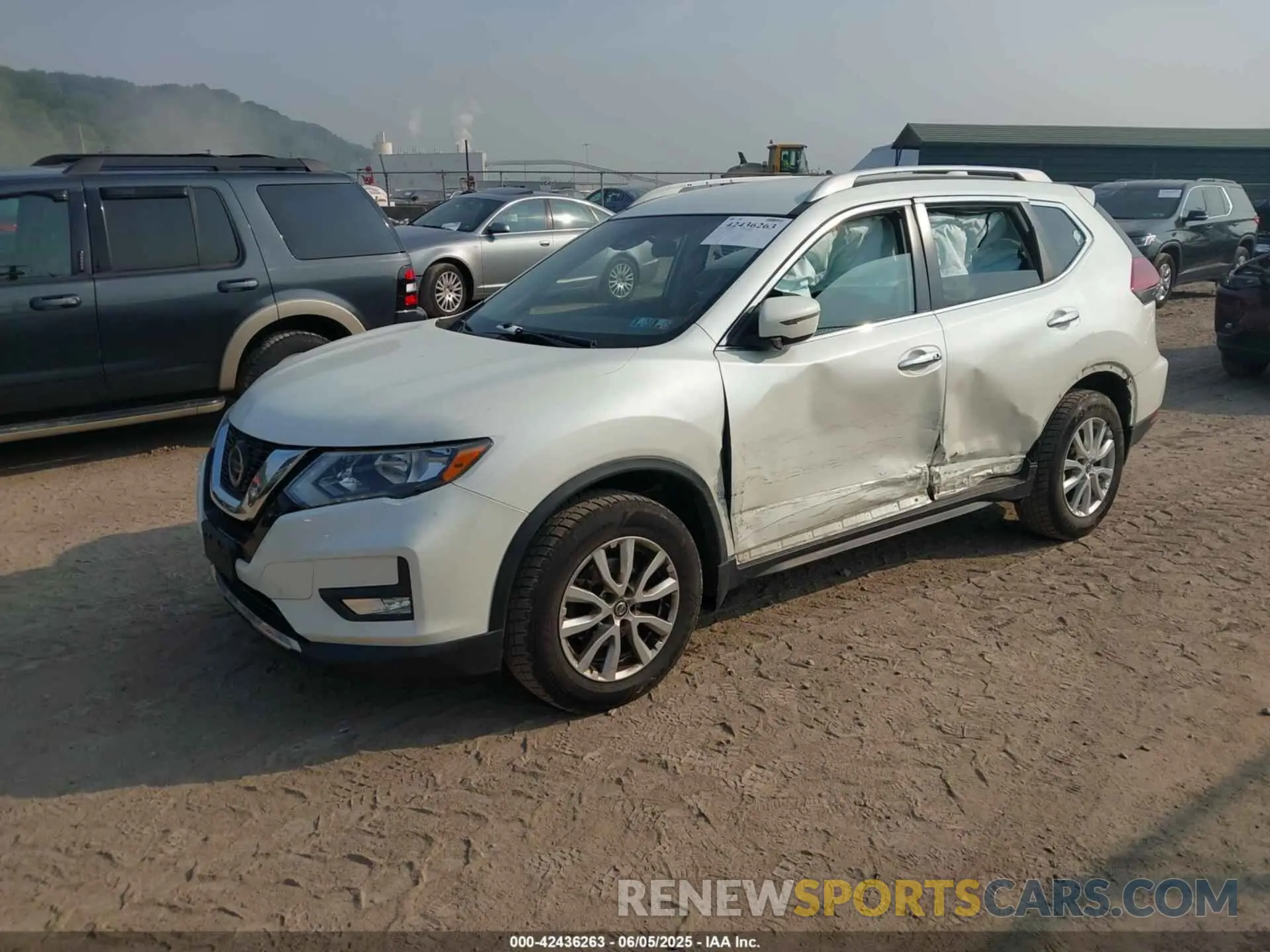 2 fotografías del automóvil dañado 5N1AT2MV6KC741263 NISSAN ROGUE 2019