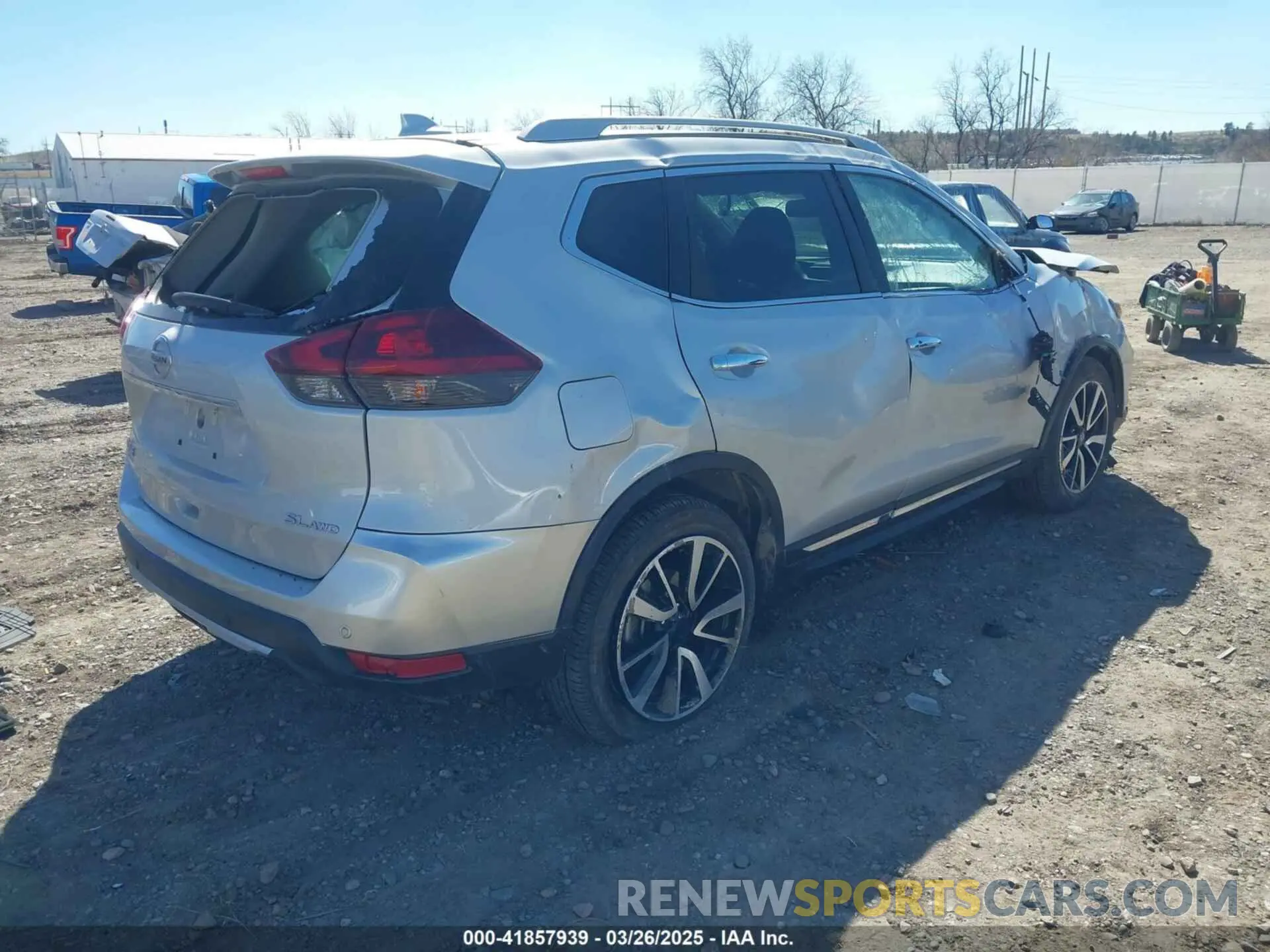4 fotografías del automóvil dañado 5N1AT2MV6KC820495 NISSAN ROGUE 2019