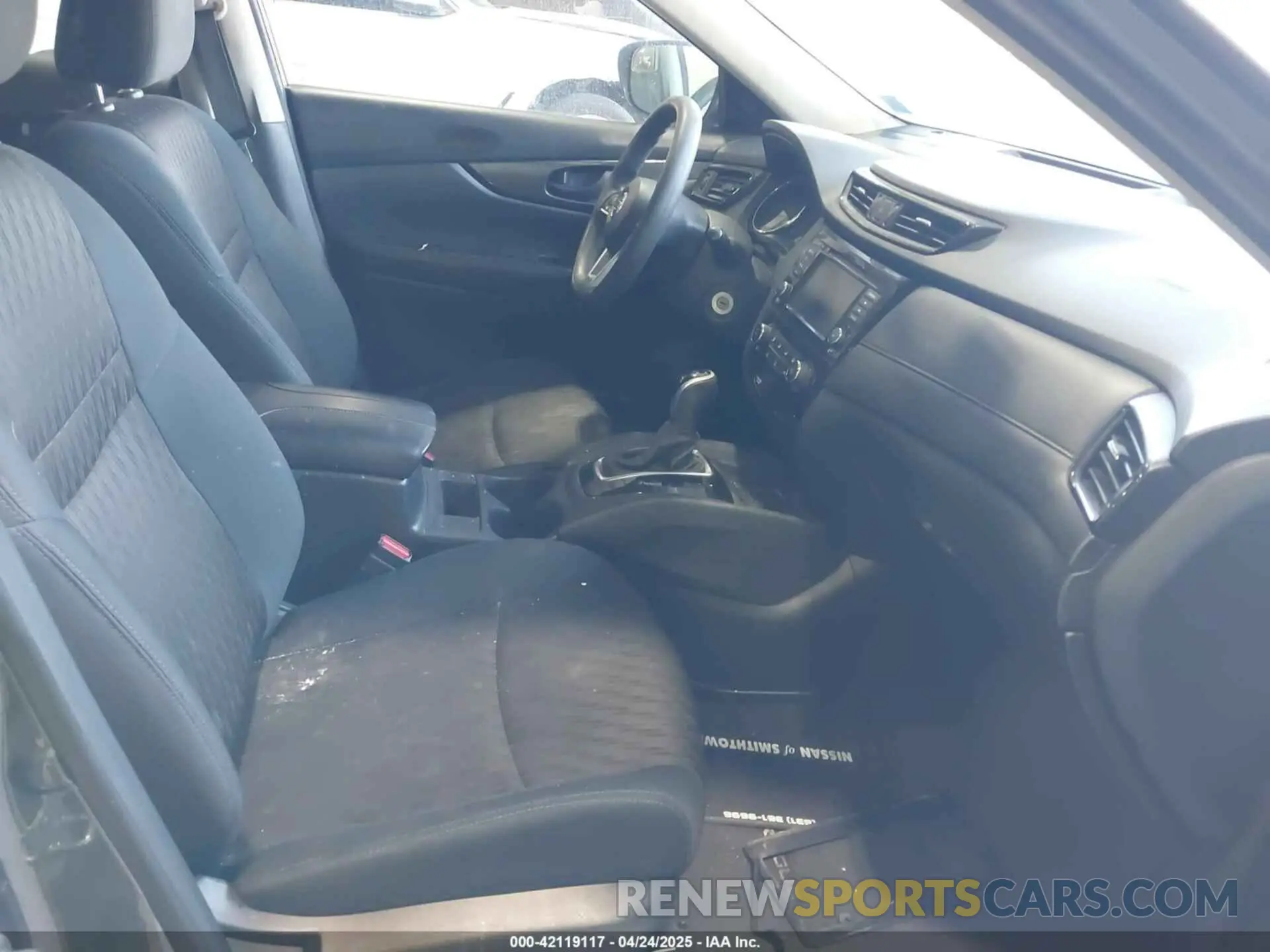 5 fotografías del automóvil dañado 5N1AT2MV8KC747677 NISSAN ROGUE 2019