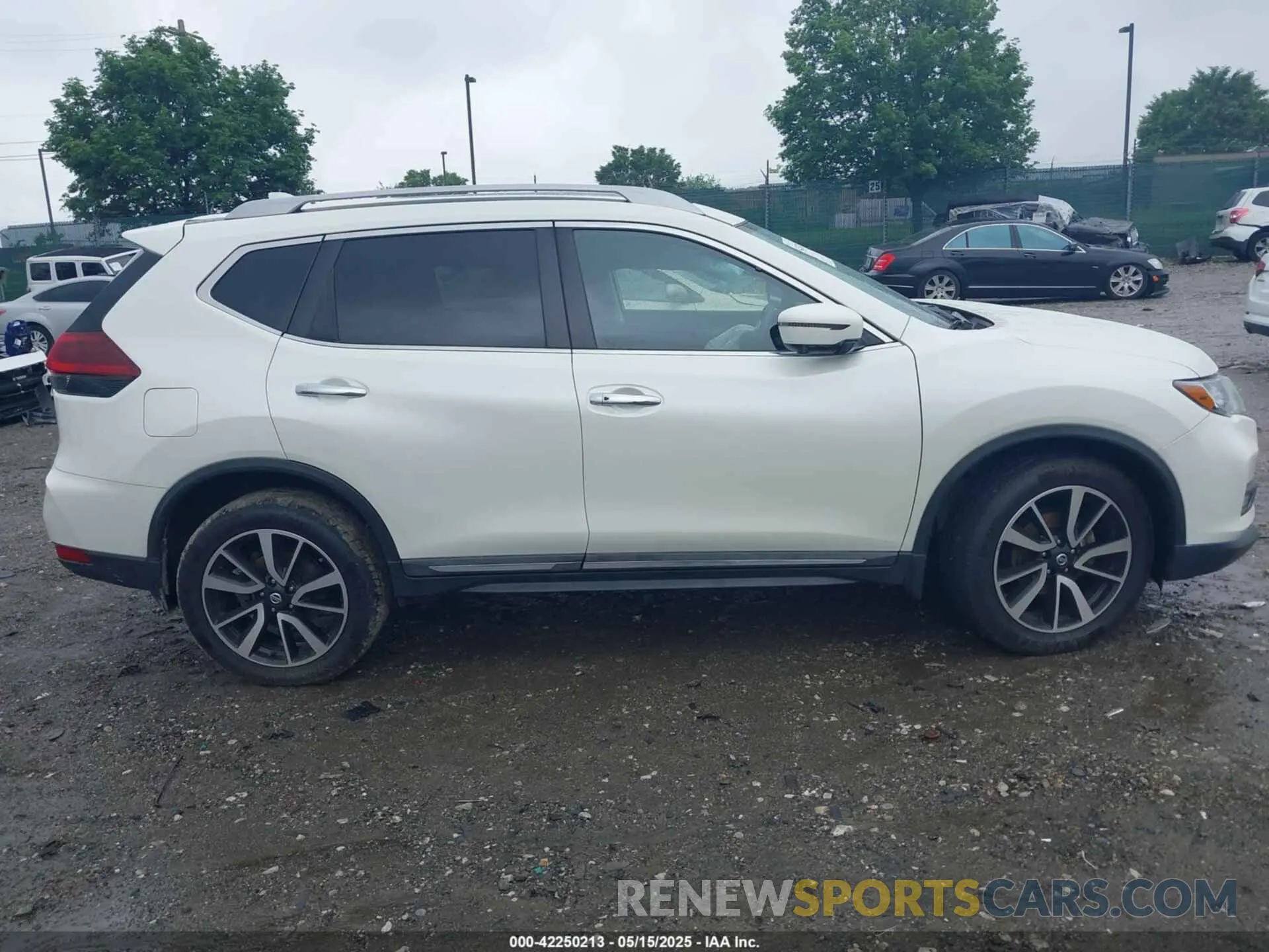 13 fotografías del automóvil dañado 5N1AT2MV8KC840022 NISSAN ROGUE 2019
