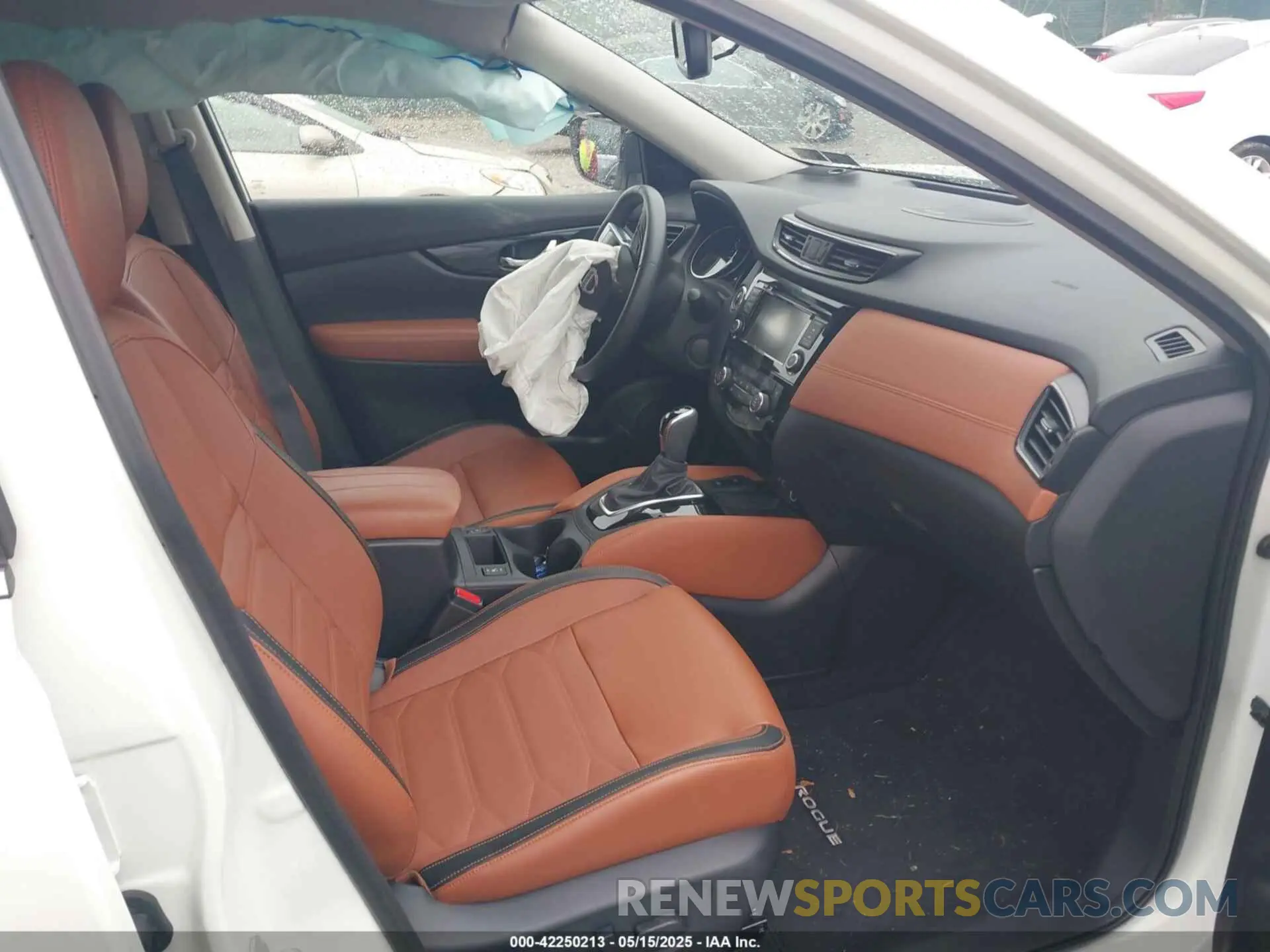 5 fotografías del automóvil dañado 5N1AT2MV8KC840022 NISSAN ROGUE 2019
