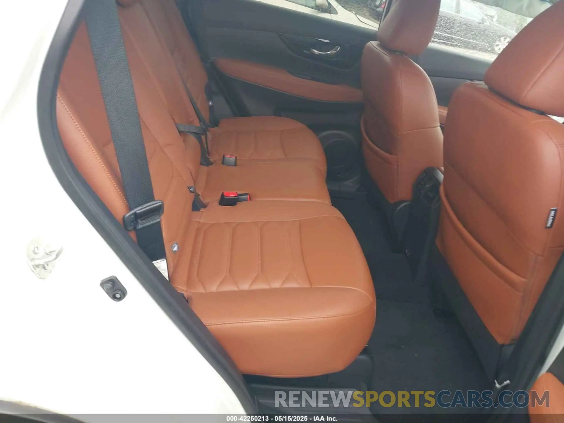 8 fotografías del automóvil dañado 5N1AT2MV8KC840022 NISSAN ROGUE 2019