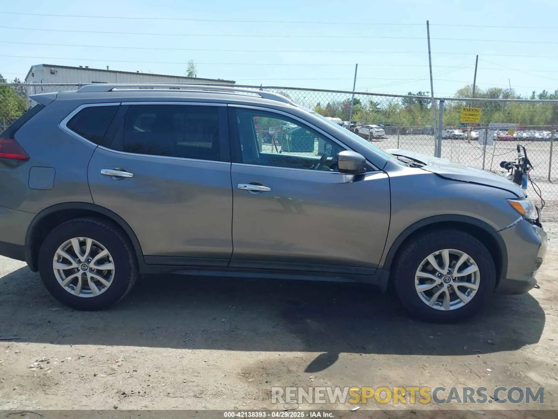 13 fotografías del automóvil dañado 5N1AT2MV9KC770000 NISSAN ROGUE 2019