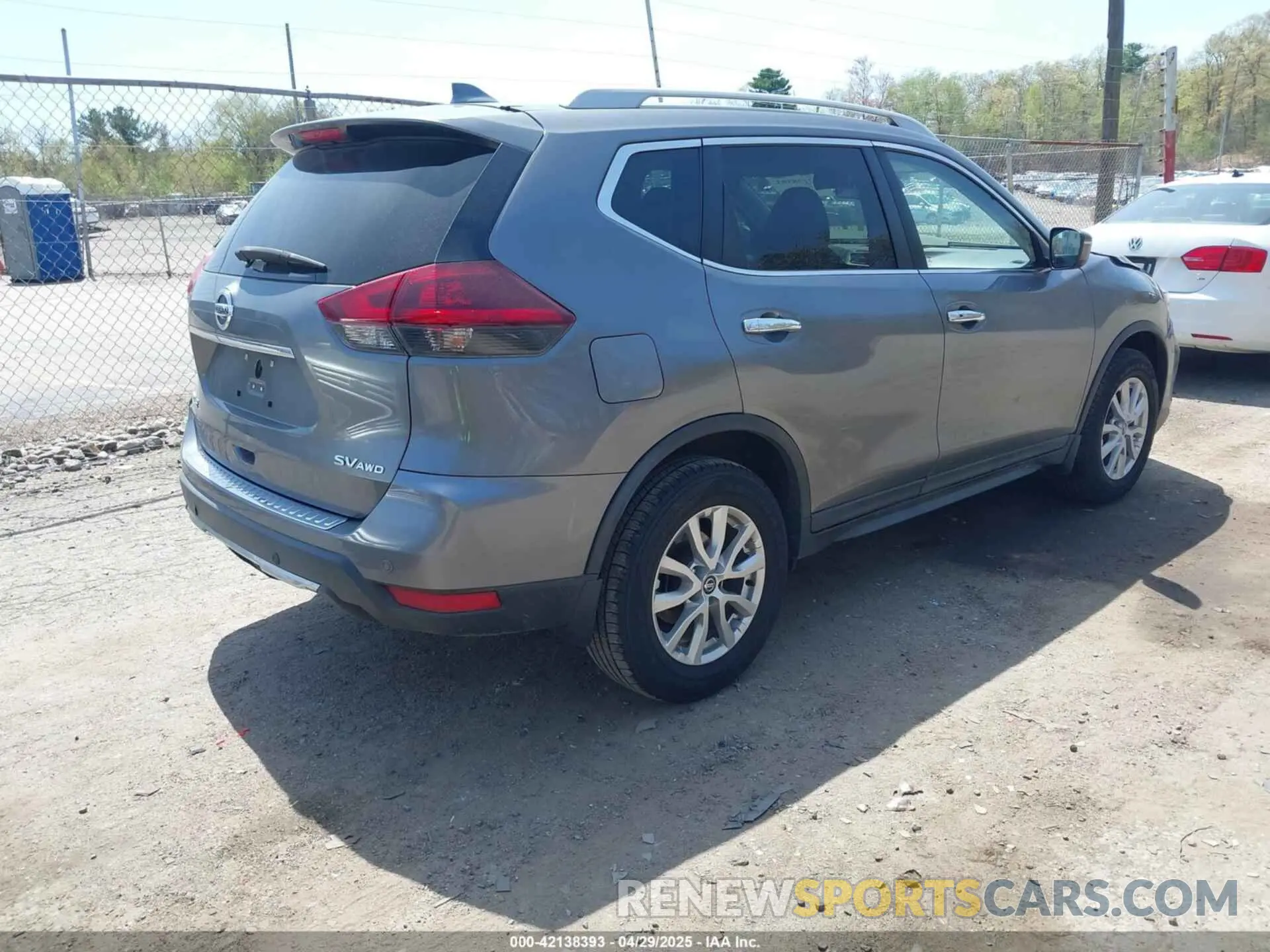 4 fotografías del automóvil dañado 5N1AT2MV9KC770000 NISSAN ROGUE 2019