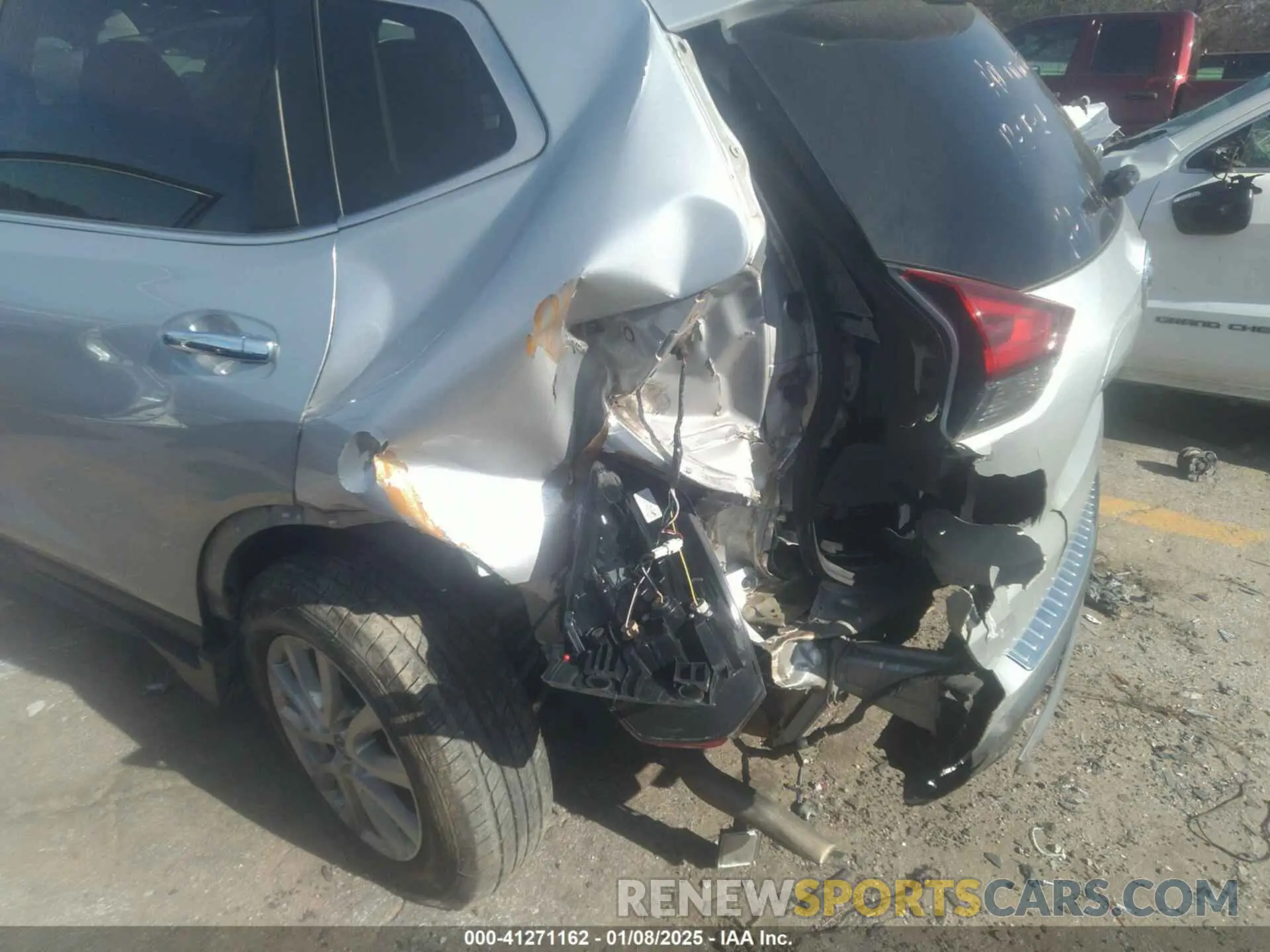 6 fotografías del automóvil dañado 5N1AT2MVXKC704832 NISSAN ROGUE 2019