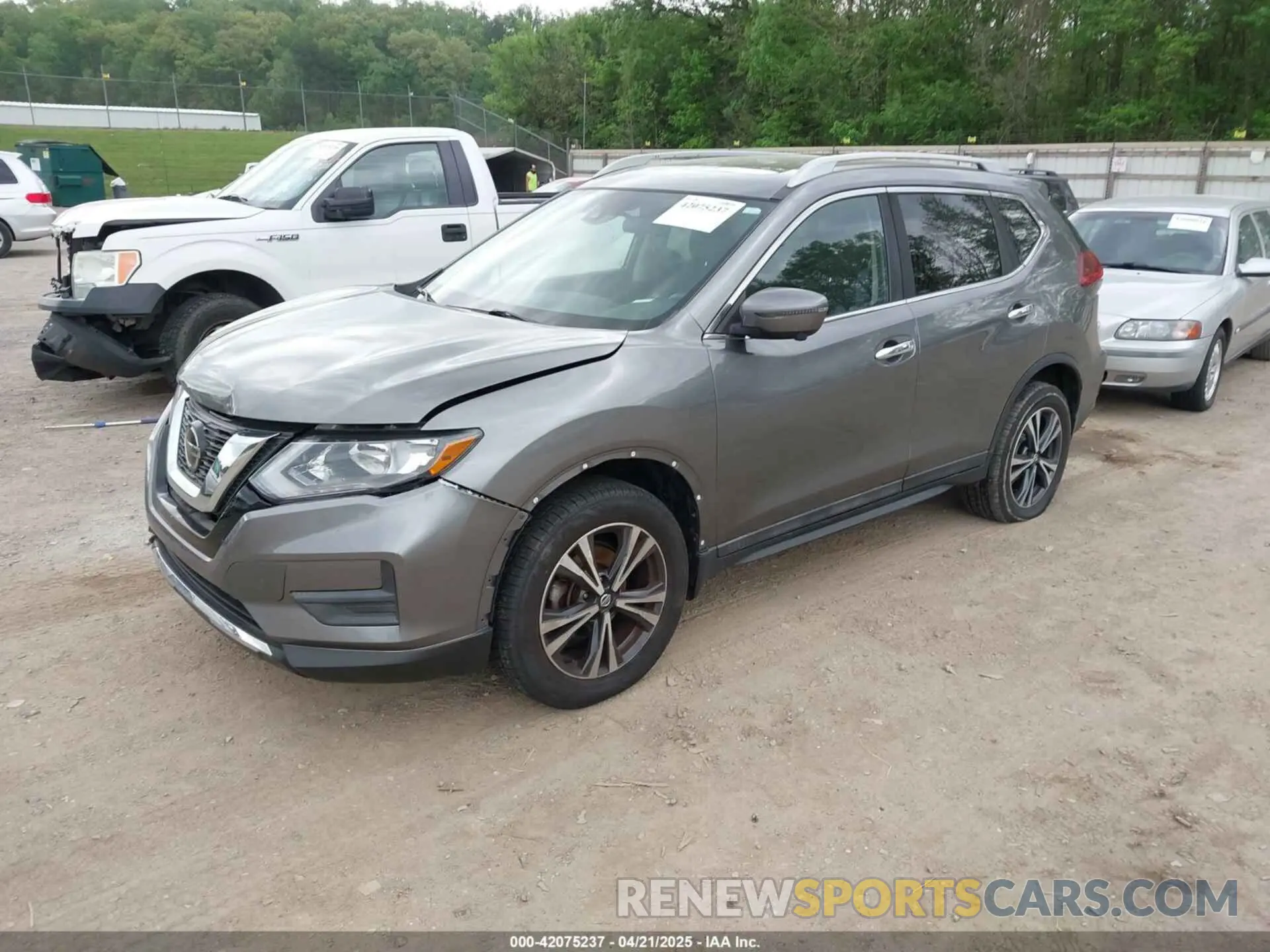 2 fotografías del automóvil dañado 5N1AT2MVXKC842256 NISSAN ROGUE 2019