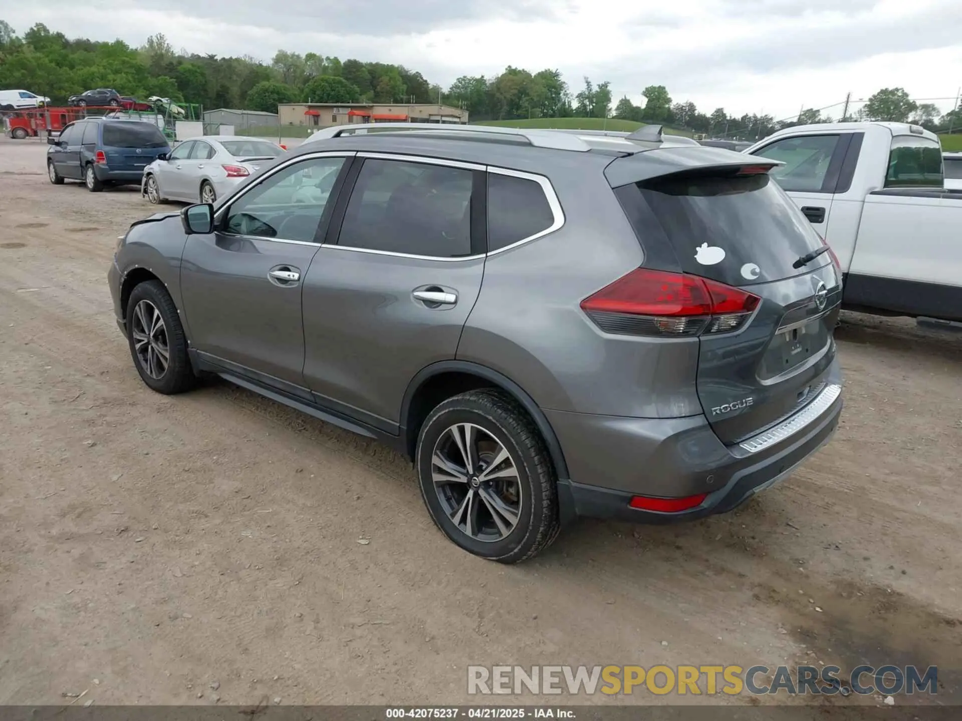 3 fotografías del automóvil dañado 5N1AT2MVXKC842256 NISSAN ROGUE 2019