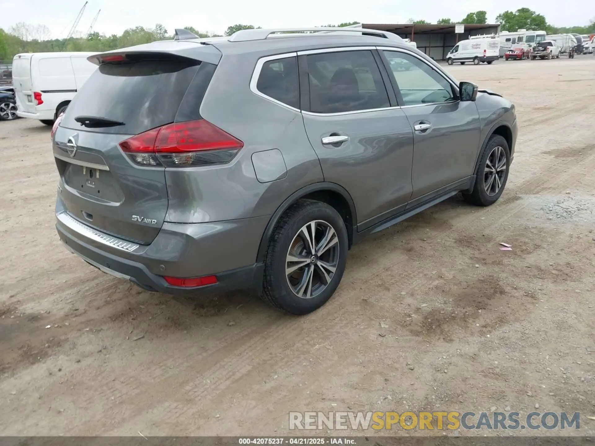 4 fotografías del automóvil dañado 5N1AT2MVXKC842256 NISSAN ROGUE 2019