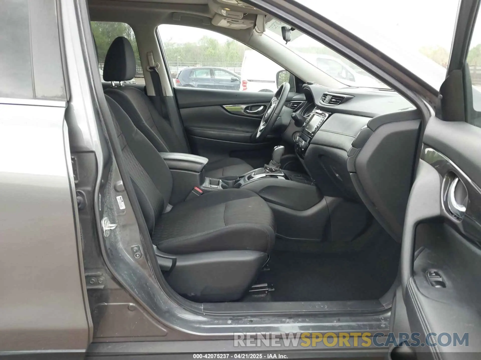 5 fotografías del automóvil dañado 5N1AT2MVXKC842256 NISSAN ROGUE 2019