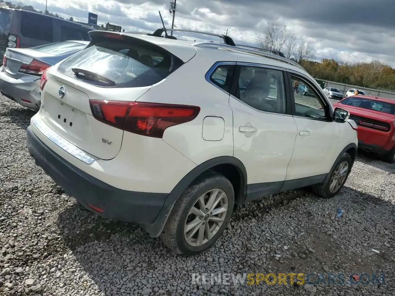 3 fotografías del automóvil dañado JN1BJ1CP0KW220486 NISSAN ROGUE 2019