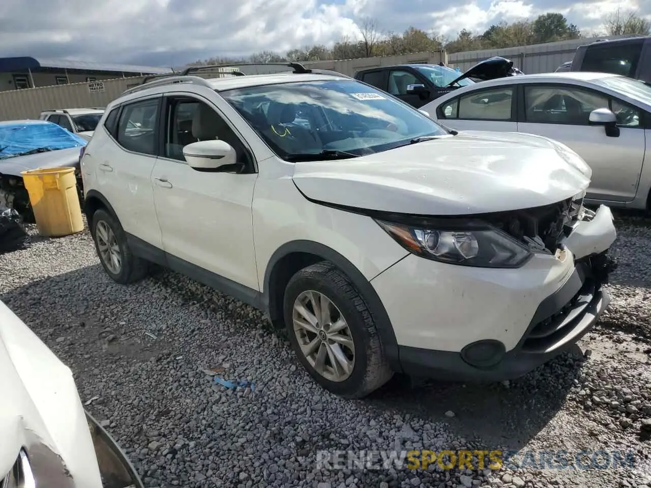4 fotografías del automóvil dañado JN1BJ1CP0KW220486 NISSAN ROGUE 2019