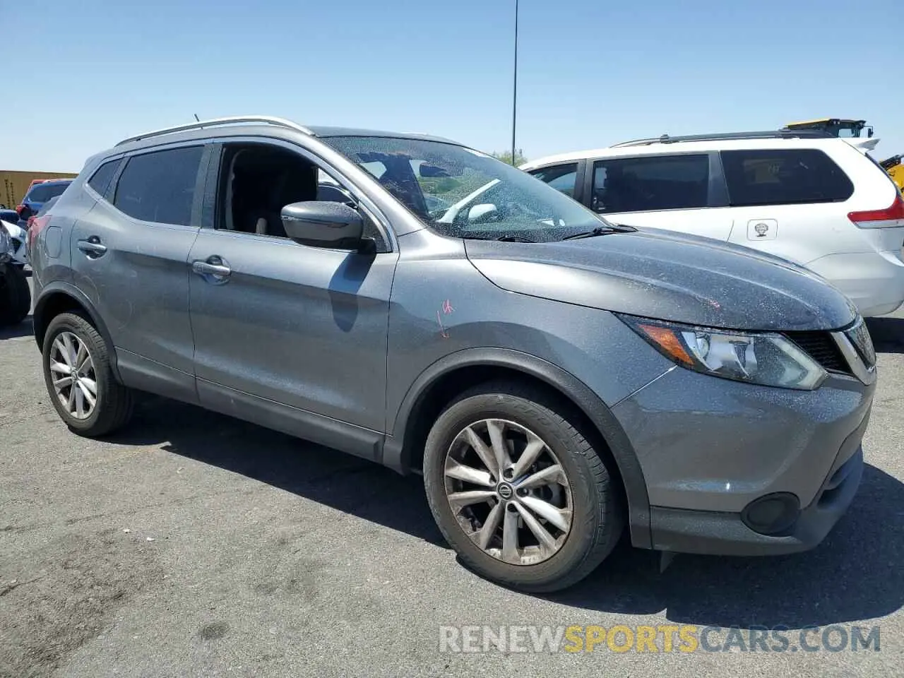 4 fotografías del automóvil dañado JN1BJ1CP0KW233481 NISSAN ROGUE 2019