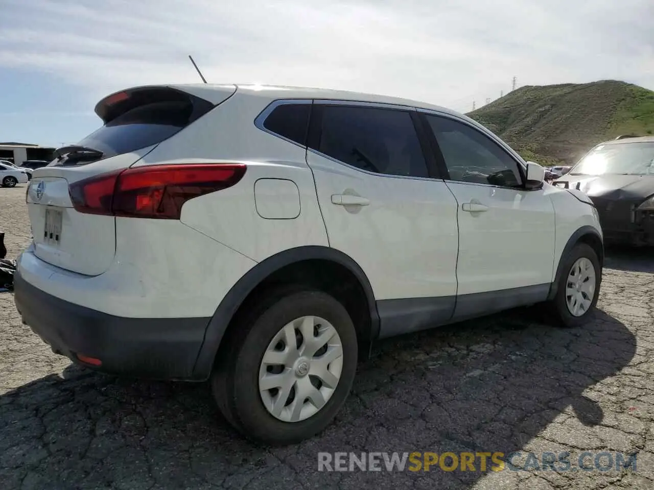 3 fotografías del automóvil dañado JN1BJ1CP2KW219789 NISSAN ROGUE 2019