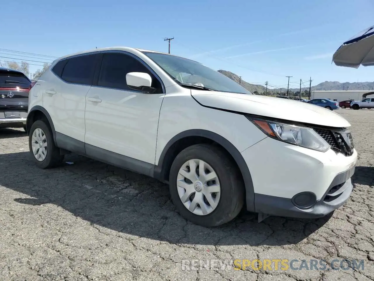 4 fotografías del automóvil dañado JN1BJ1CP2KW219789 NISSAN ROGUE 2019