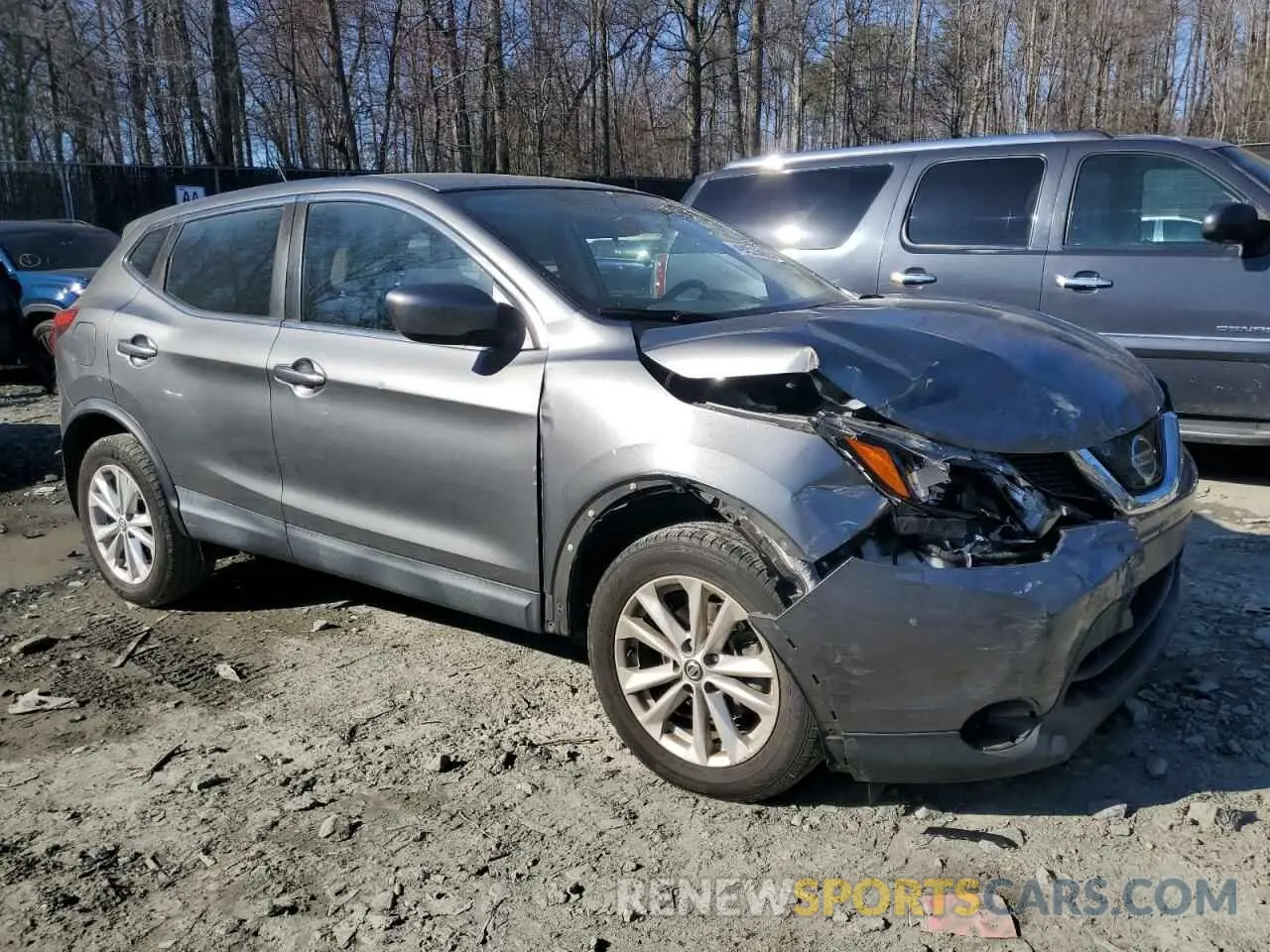 4 fotografías del automóvil dañado JN1BJ1CP3KW229358 NISSAN ROGUE 2019