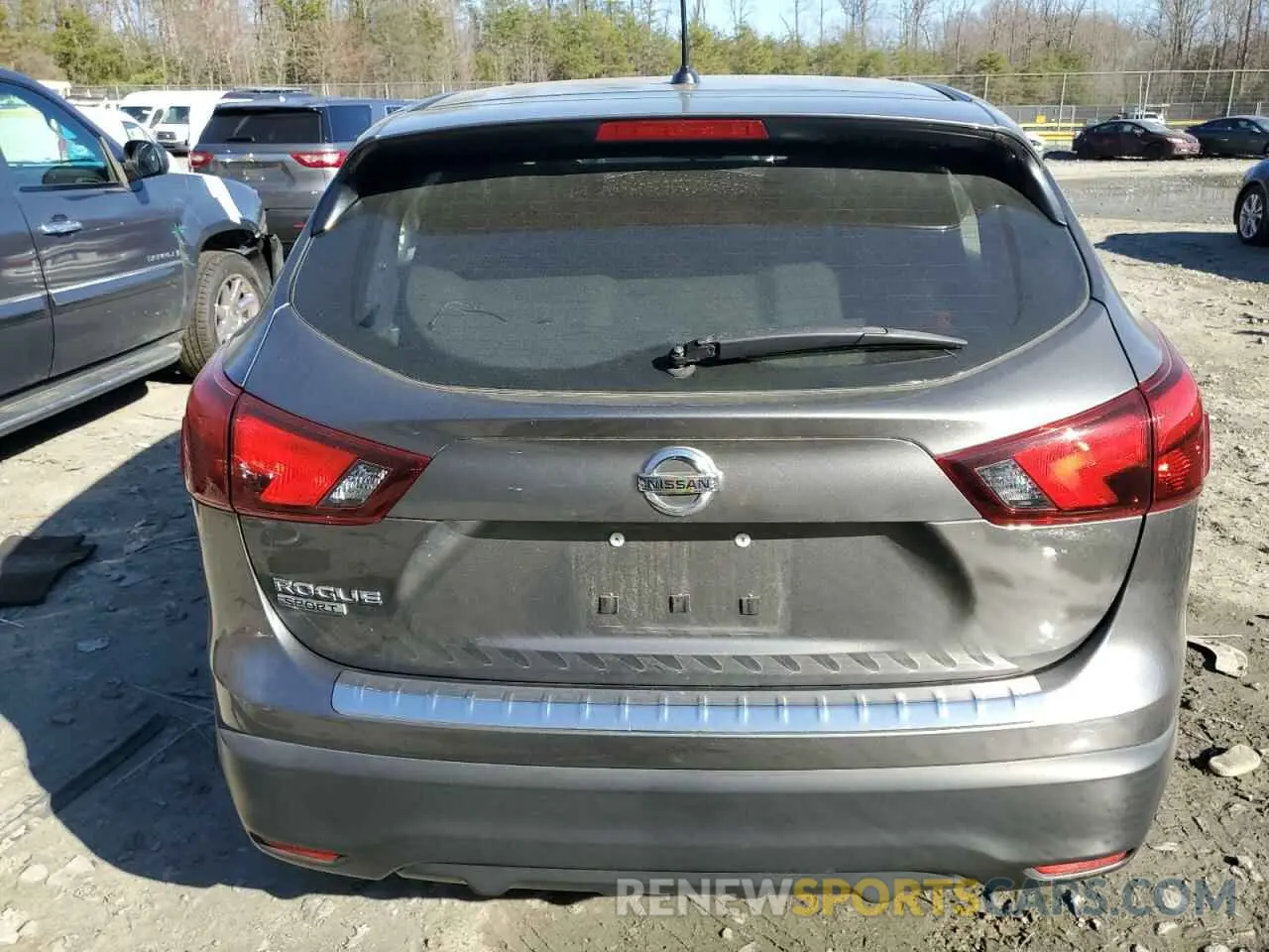 6 fotografías del automóvil dañado JN1BJ1CP3KW229358 NISSAN ROGUE 2019