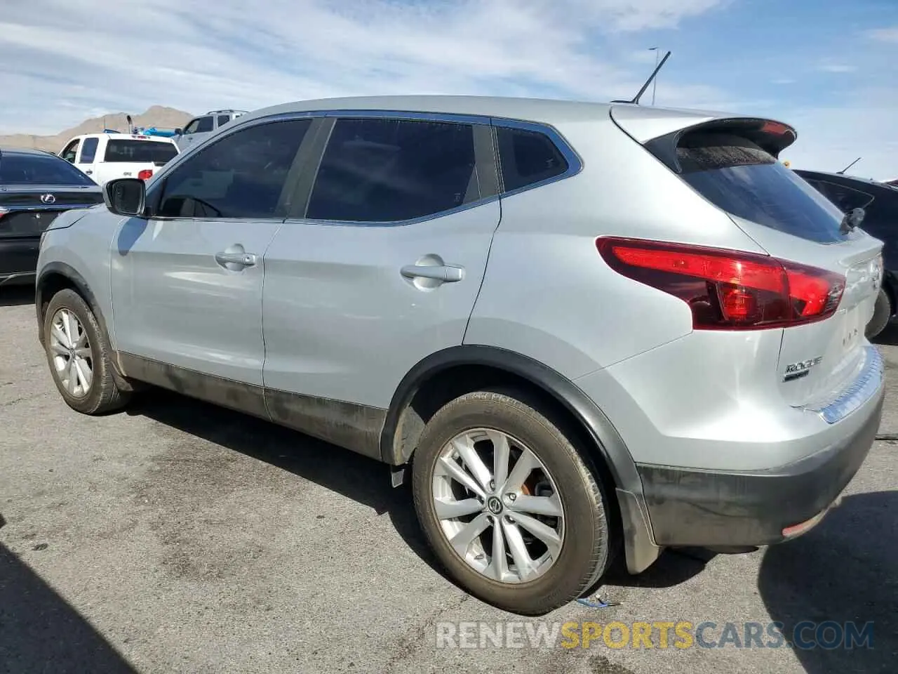 2 fotografías del automóvil dañado JN1BJ1CP4KW216991 NISSAN ROGUE 2019