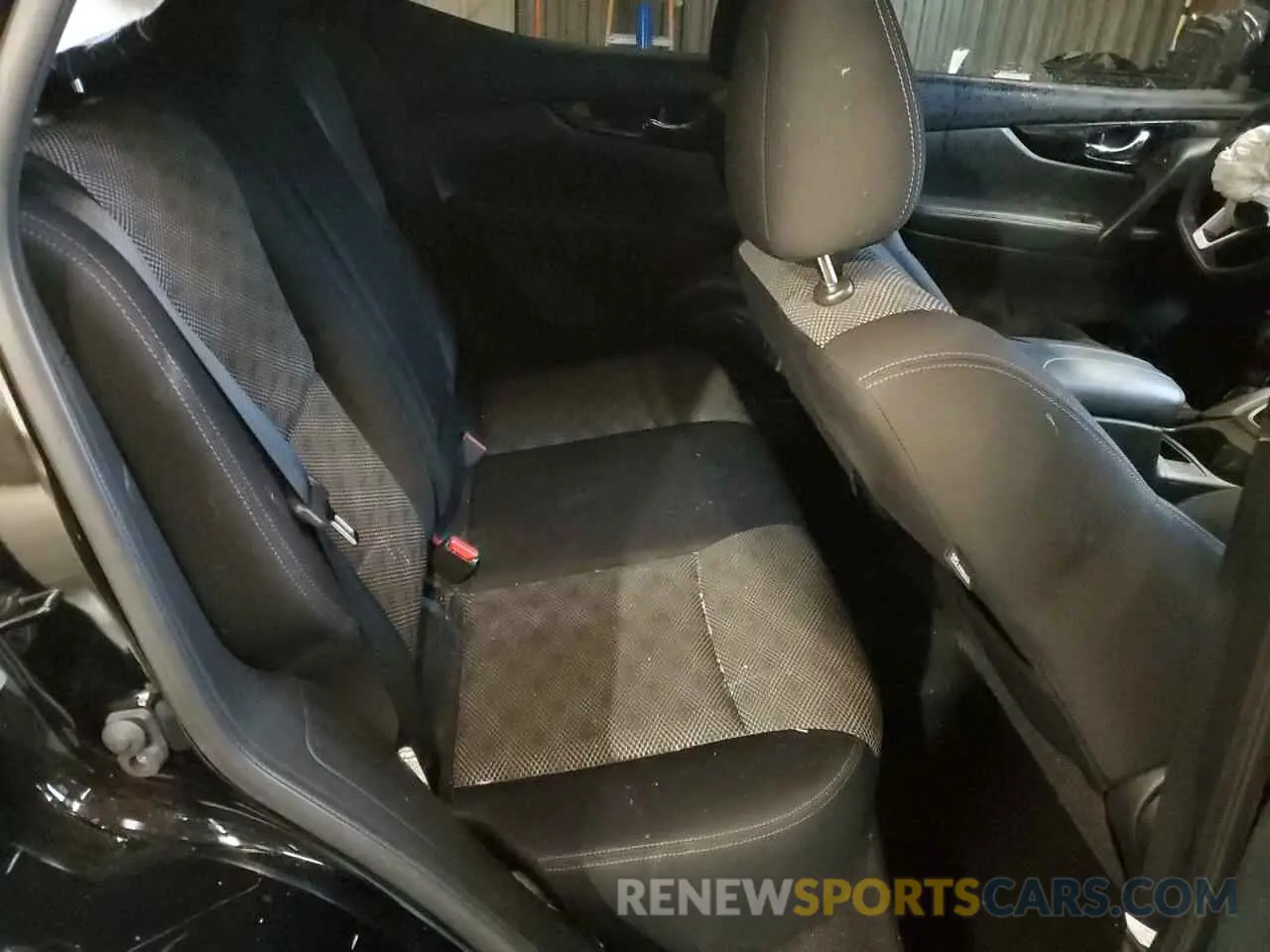 11 fotografías del automóvil dañado JN1BJ1CP4KW242894 NISSAN ROGUE 2019