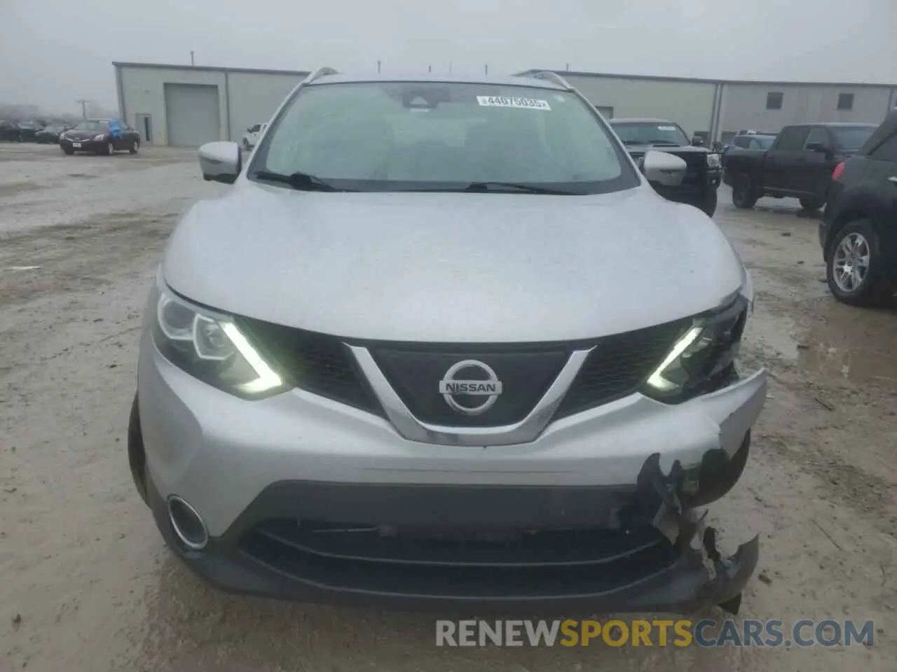 5 fotografías del automóvil dañado JN1BJ1CP5KW241625 NISSAN ROGUE 2019