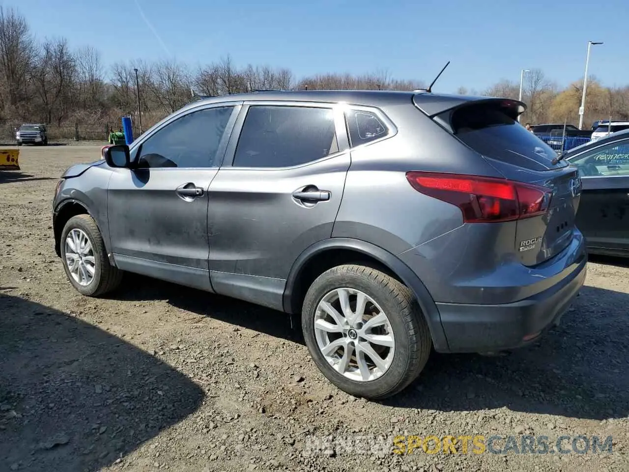 2 fotografías del automóvil dañado JN1BJ1CP5KW242080 NISSAN ROGUE 2019