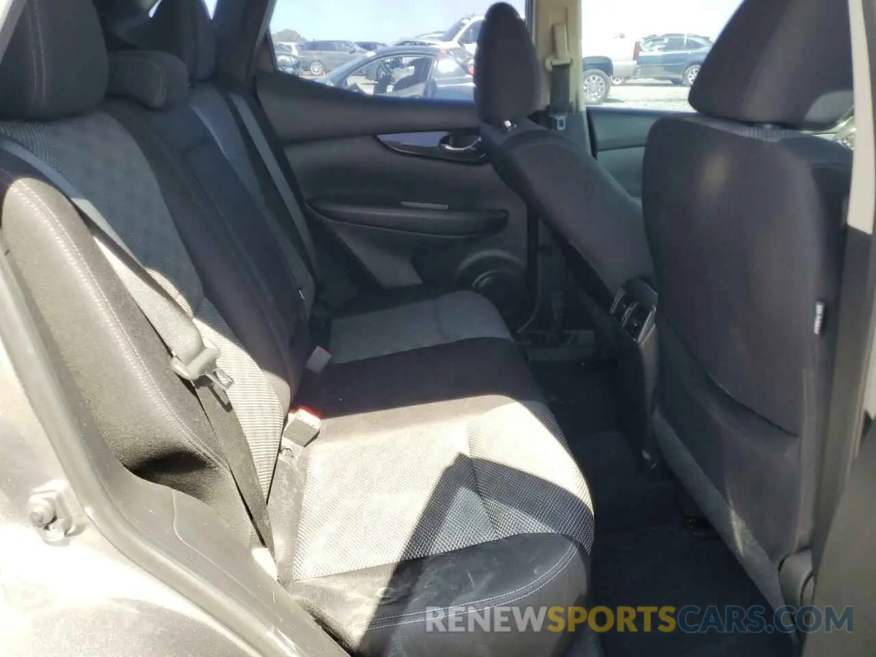 10 fotografías del automóvil dañado JN1BJ1CP6KW529184 NISSAN ROGUE 2019