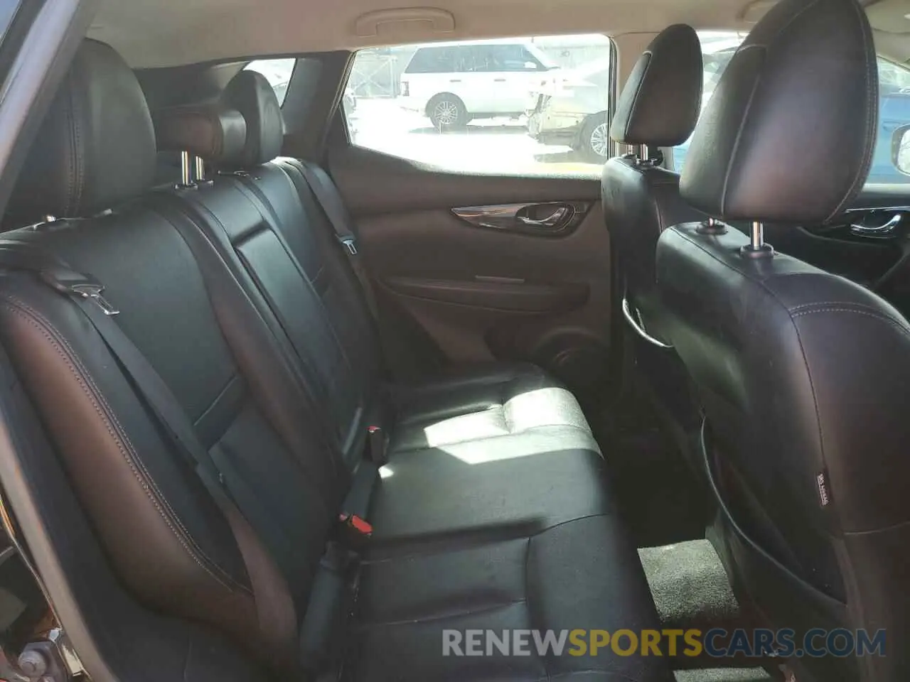 11 fotografías del automóvil dañado JN1BJ1CP8KW528313 NISSAN ROGUE 2019