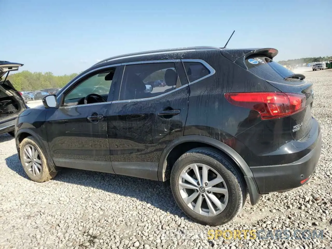 2 fotografías del automóvil dañado JN1BJ1CP9KW217473 NISSAN ROGUE 2019