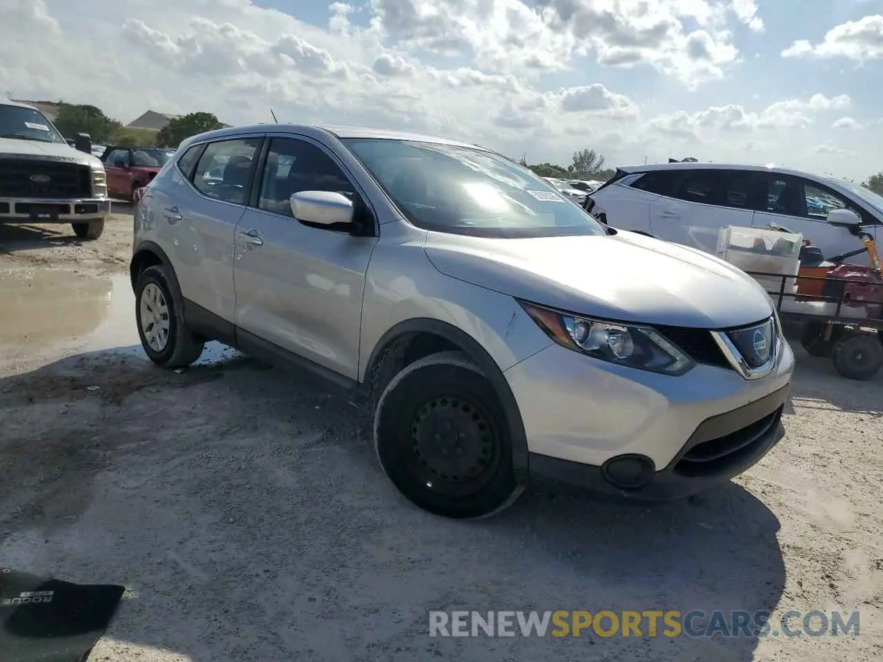 4 fotografías del automóvil dañado JN1BJ1CP9KW521564 NISSAN ROGUE 2019