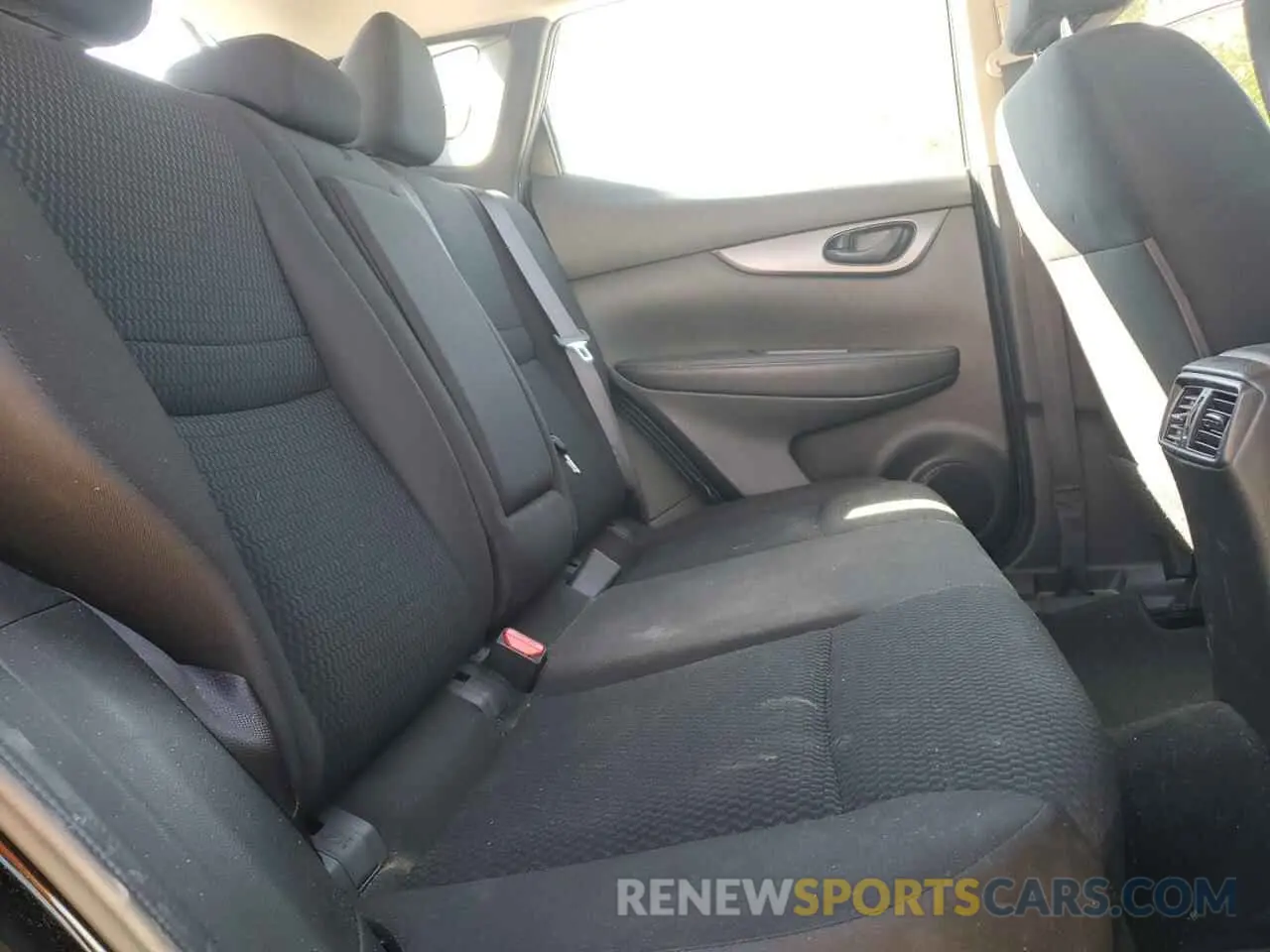 10 fotografías del automóvil dañado JN1BJ1CP9KW522536 NISSAN ROGUE 2019