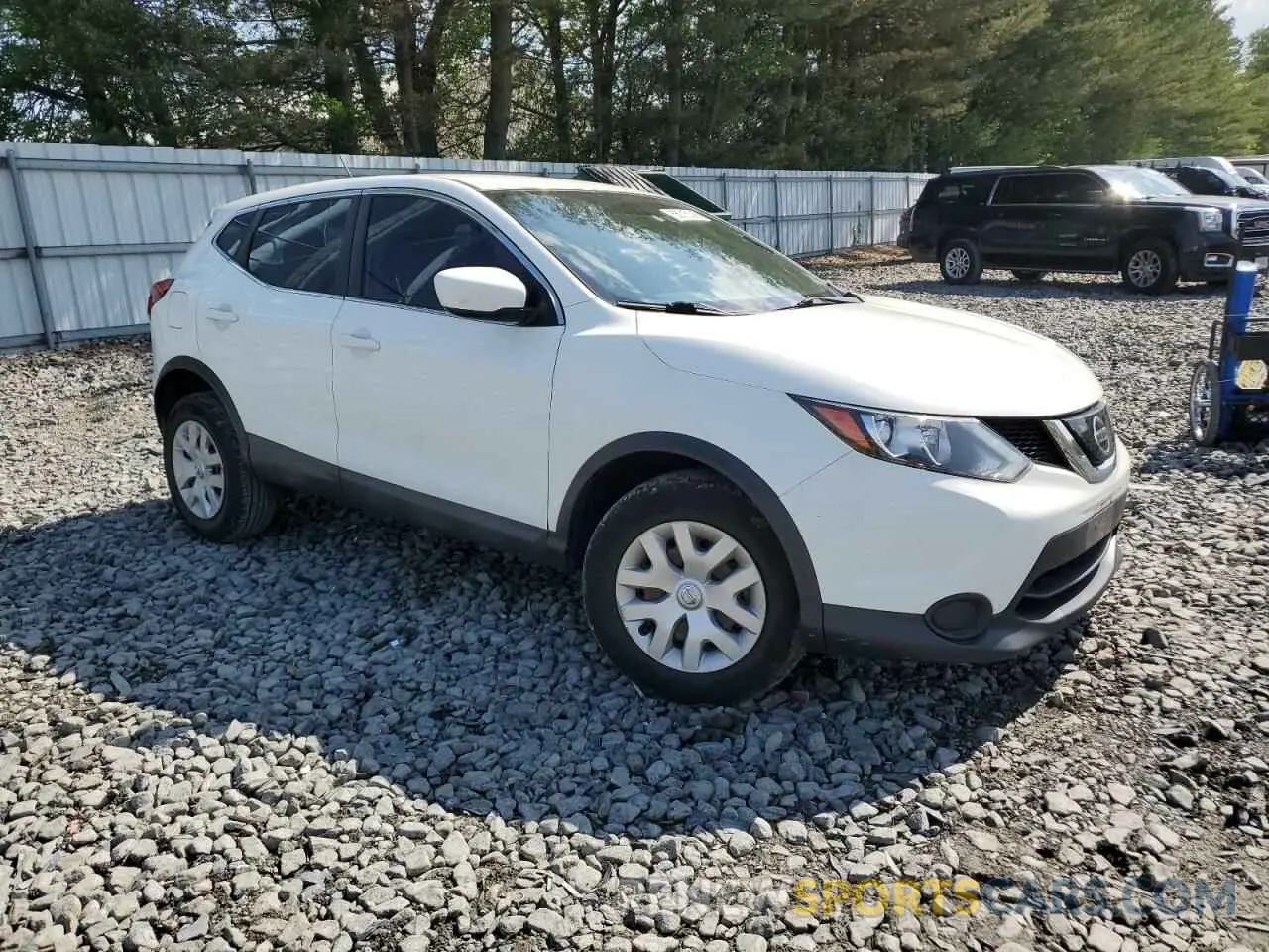 4 fotografías del automóvil dañado JN1BJ1CPXKW228997 NISSAN ROGUE 2019