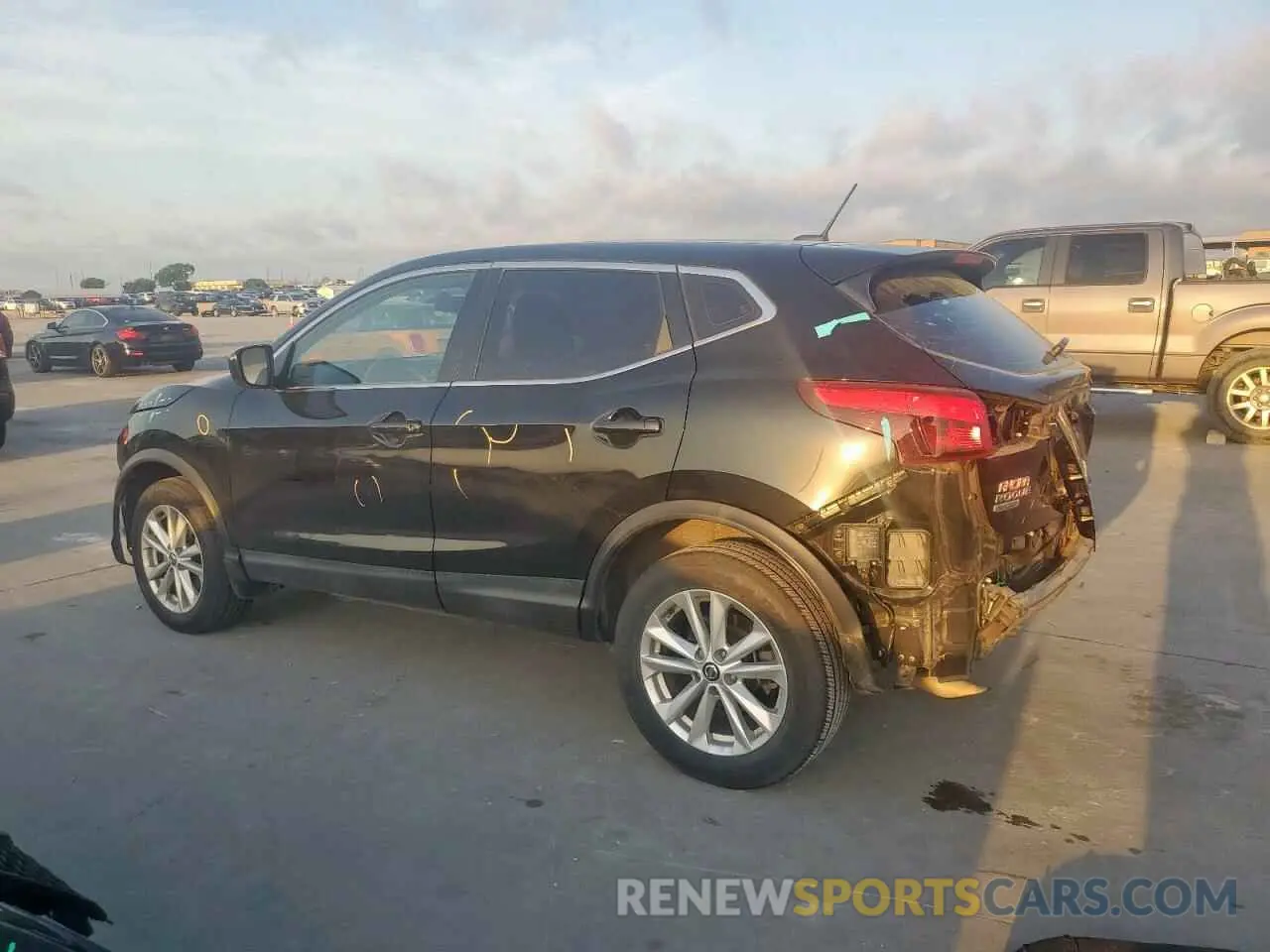 2 fotografías del automóvil dañado JN1BJ1CPXKW236582 NISSAN ROGUE 2019