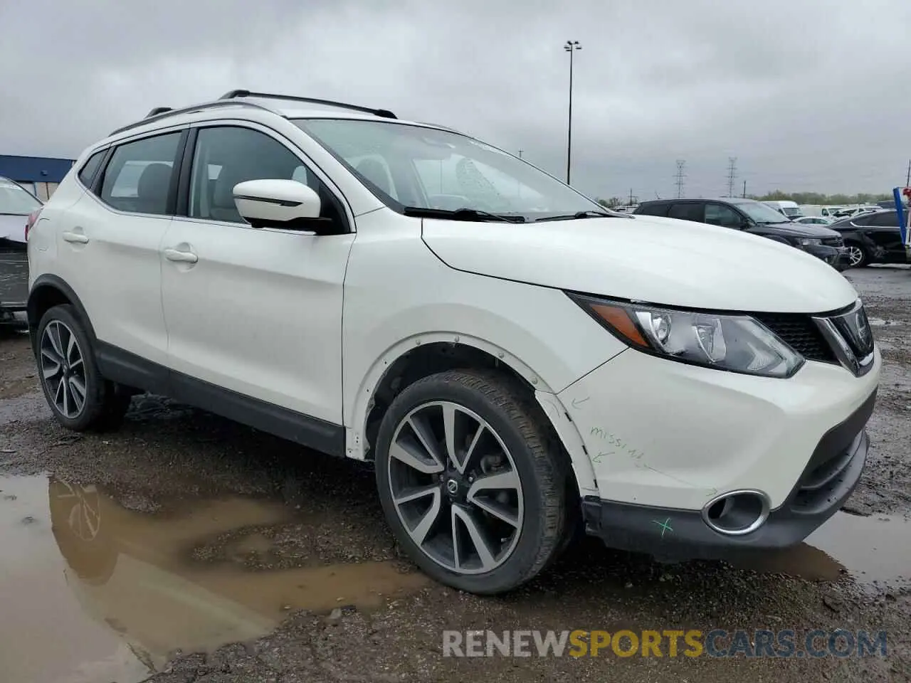 4 fotografías del automóvil dañado JN1BJ1CR0KW318483 NISSAN ROGUE 2019