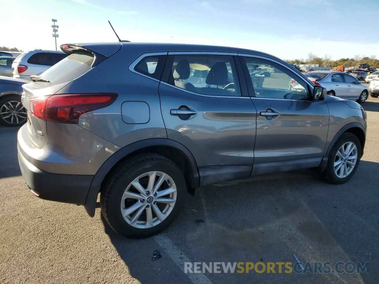 3 fotografías del automóvil dañado JN1BJ1CR4KW324190 NISSAN ROGUE 2019