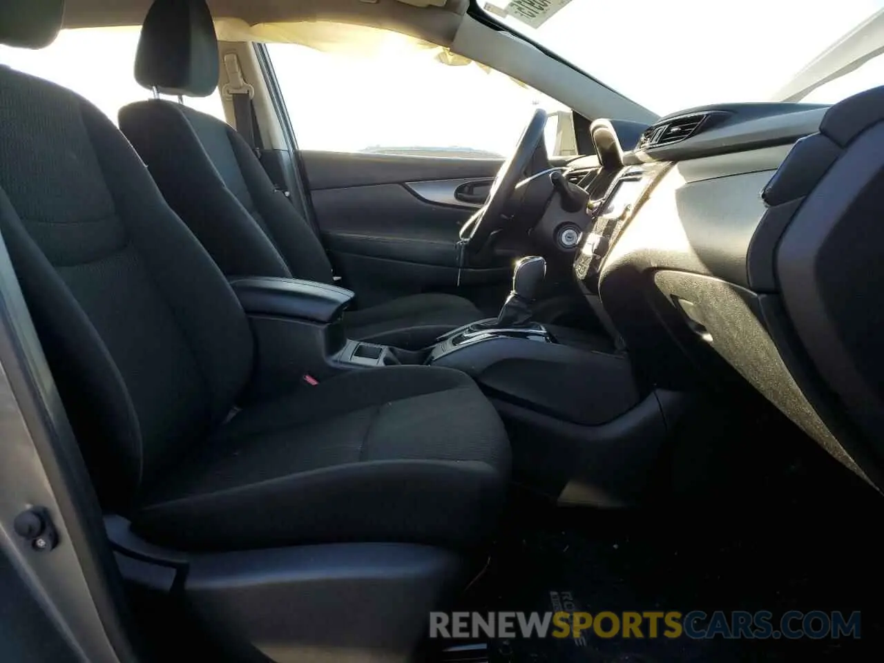 7 fotografías del automóvil dañado JN1BJ1CR4KW324190 NISSAN ROGUE 2019