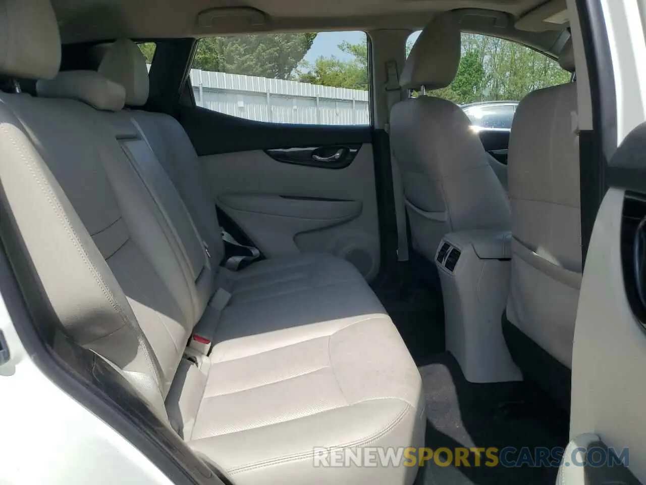 11 fotografías del automóvil dañado JN1BJ1CR6KW629674 NISSAN ROGUE 2019