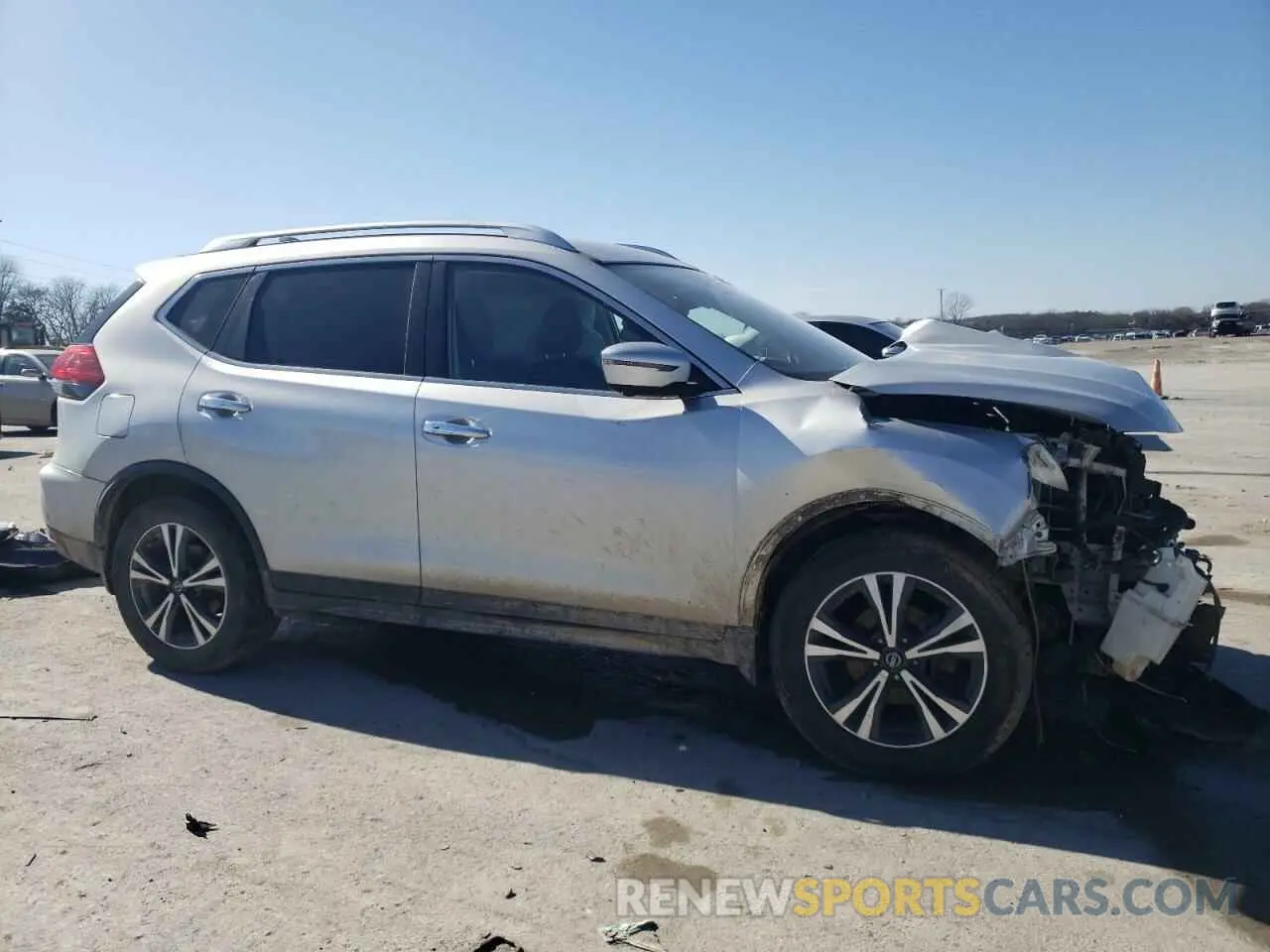 4 fotografías del automóvil dañado JN8AT2MT1KW261248 NISSAN ROGUE 2019
