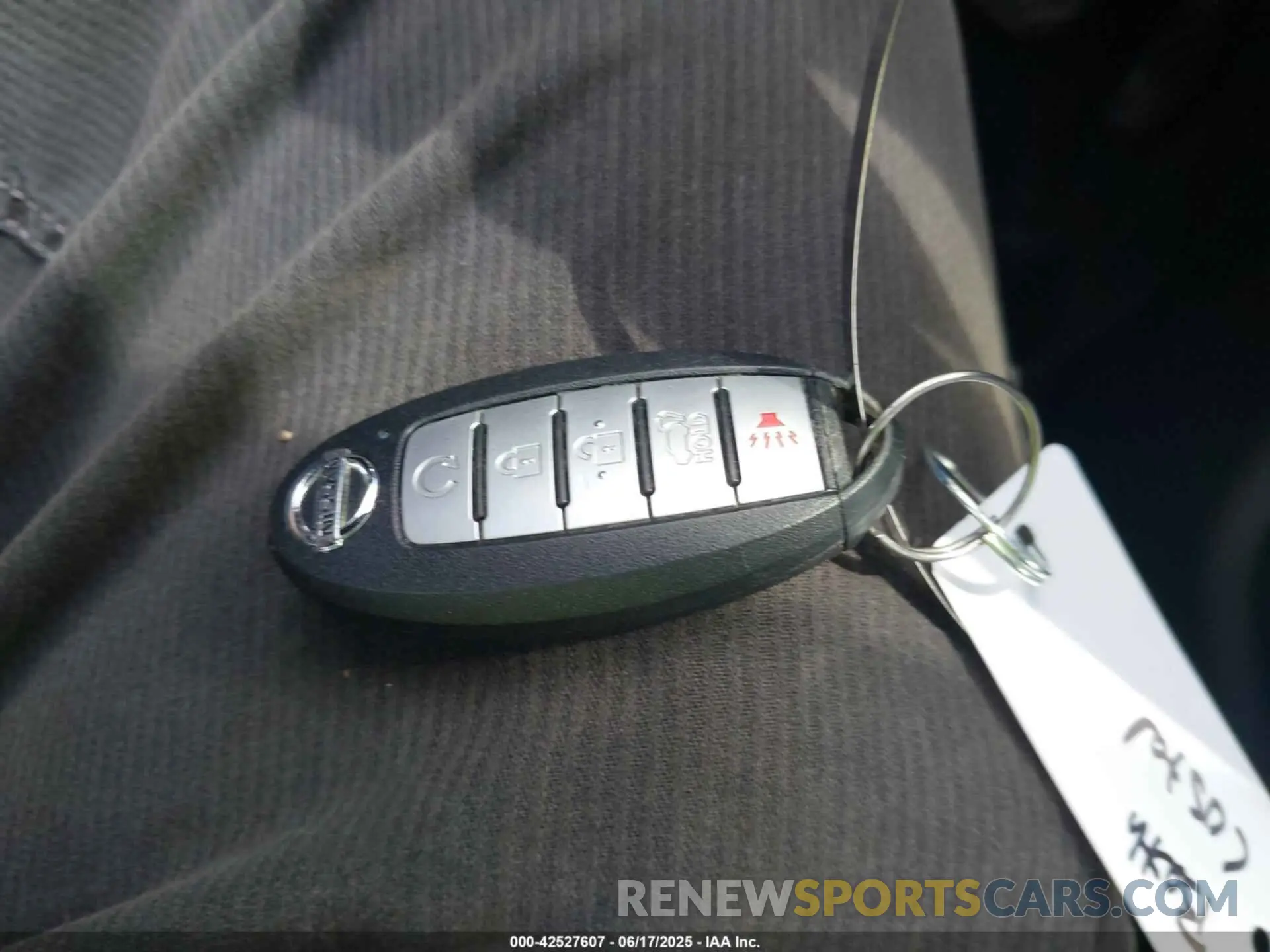 11 fotografías del automóvil dañado JN8AT2MT3KW259839 NISSAN ROGUE 2019